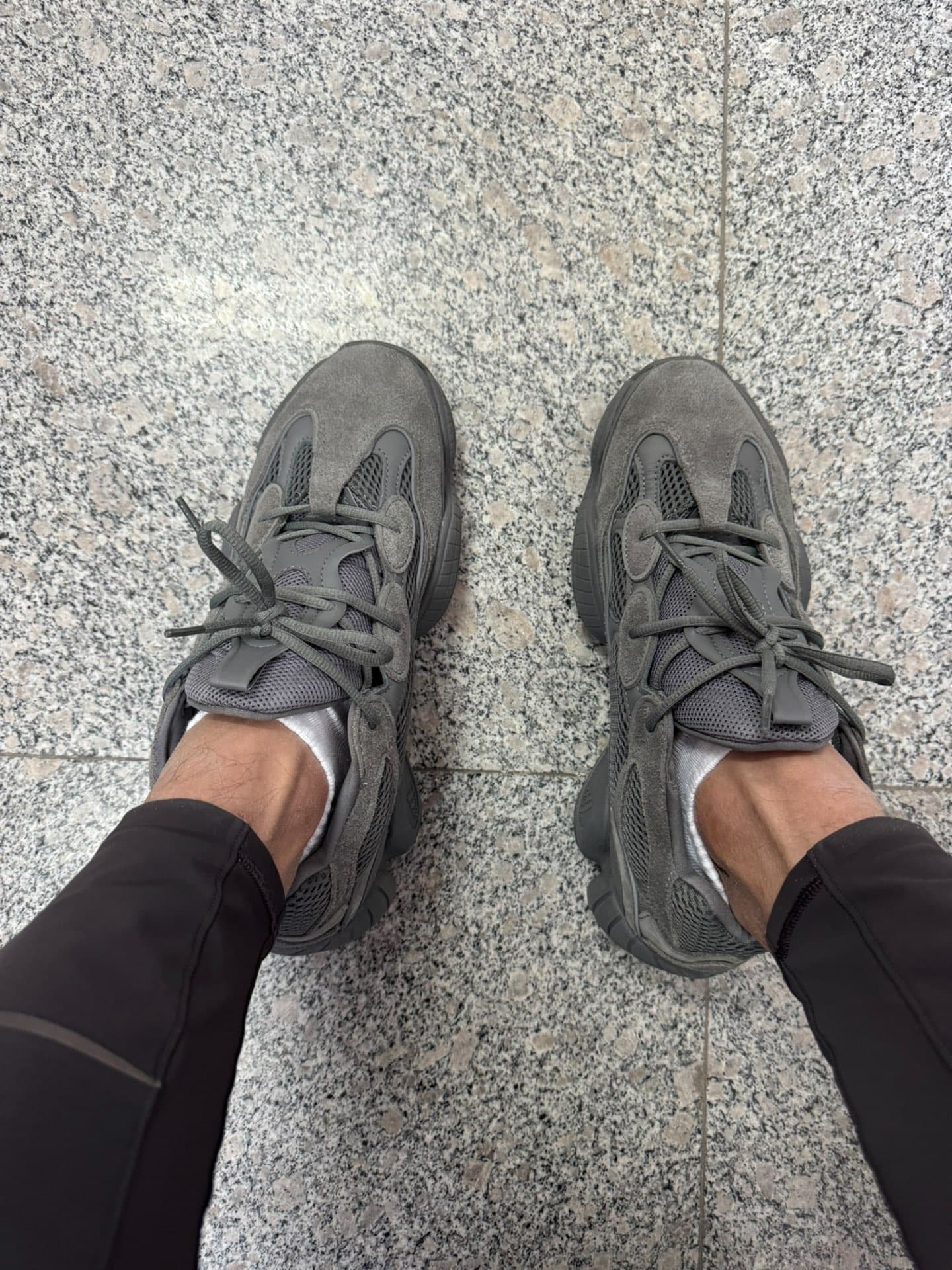 adidas originals Yeezy 500 "Granite" - фото покупателя Лев