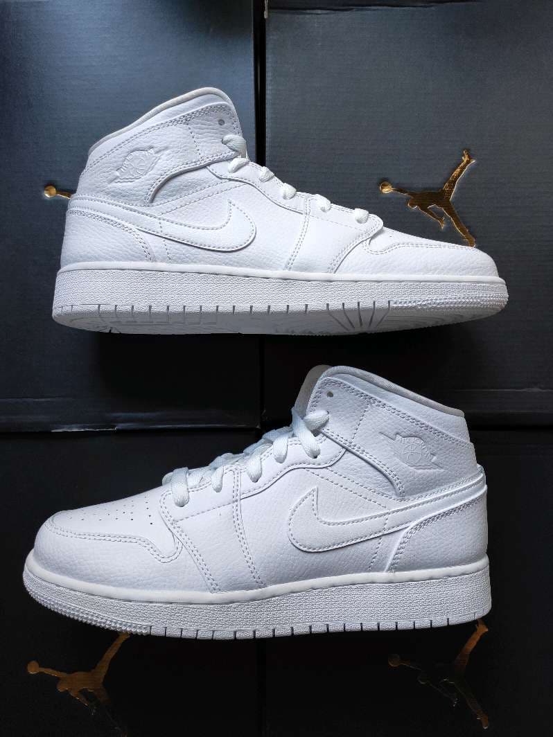 Jordan Air Jordan 1 Mid Triple White - photo of buyer Женя