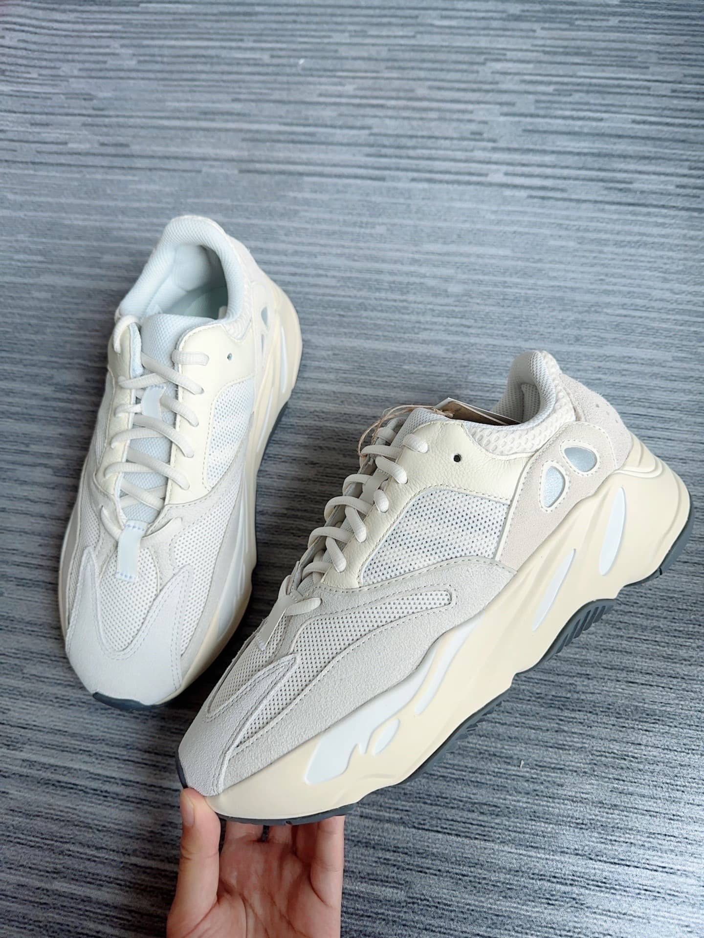 adidas originals Yeezy boost 700 "Analog" 2019 - фото покупателя Саша