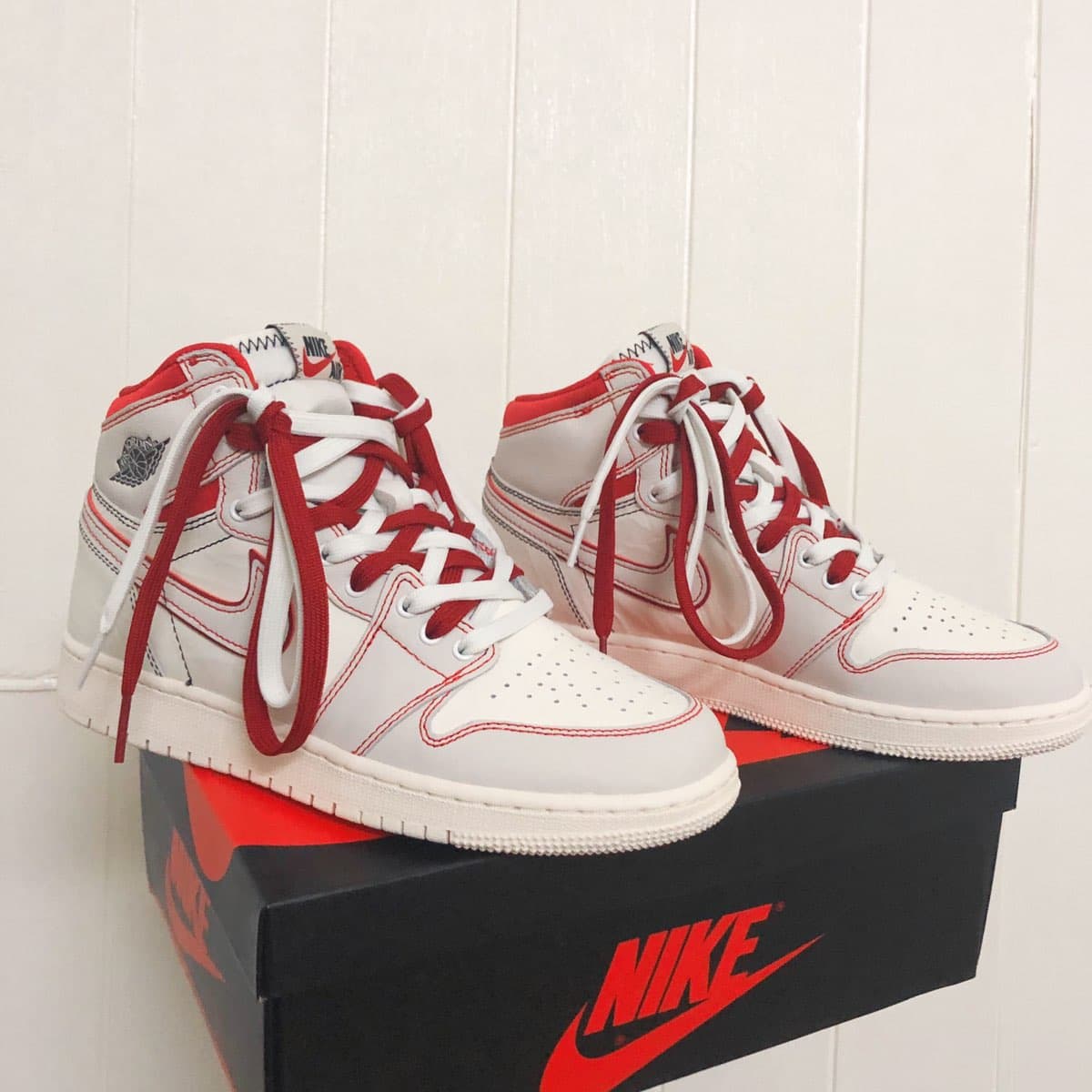 Jordan Air Jordan 1 Retro High OG GS Phantom Kids - фото покупателя Алина