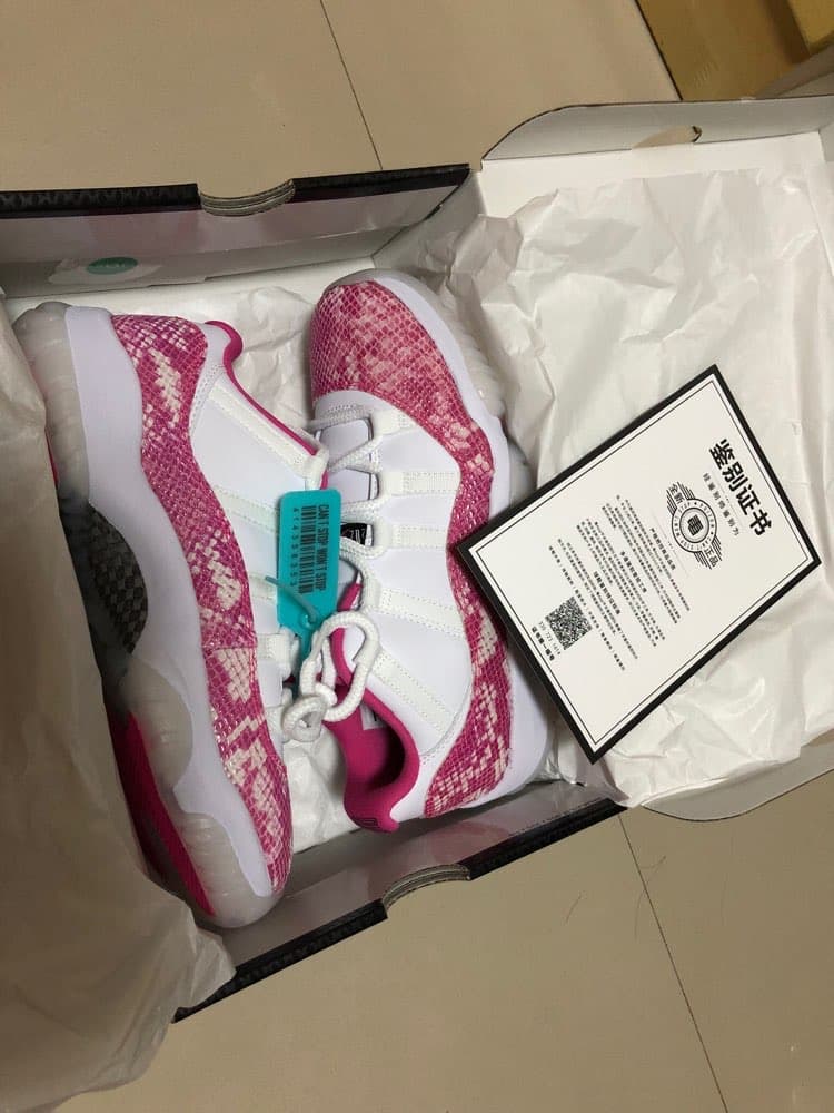 Jordan Air Jordan 11 pink snakeskin - фото покупателя Олеся