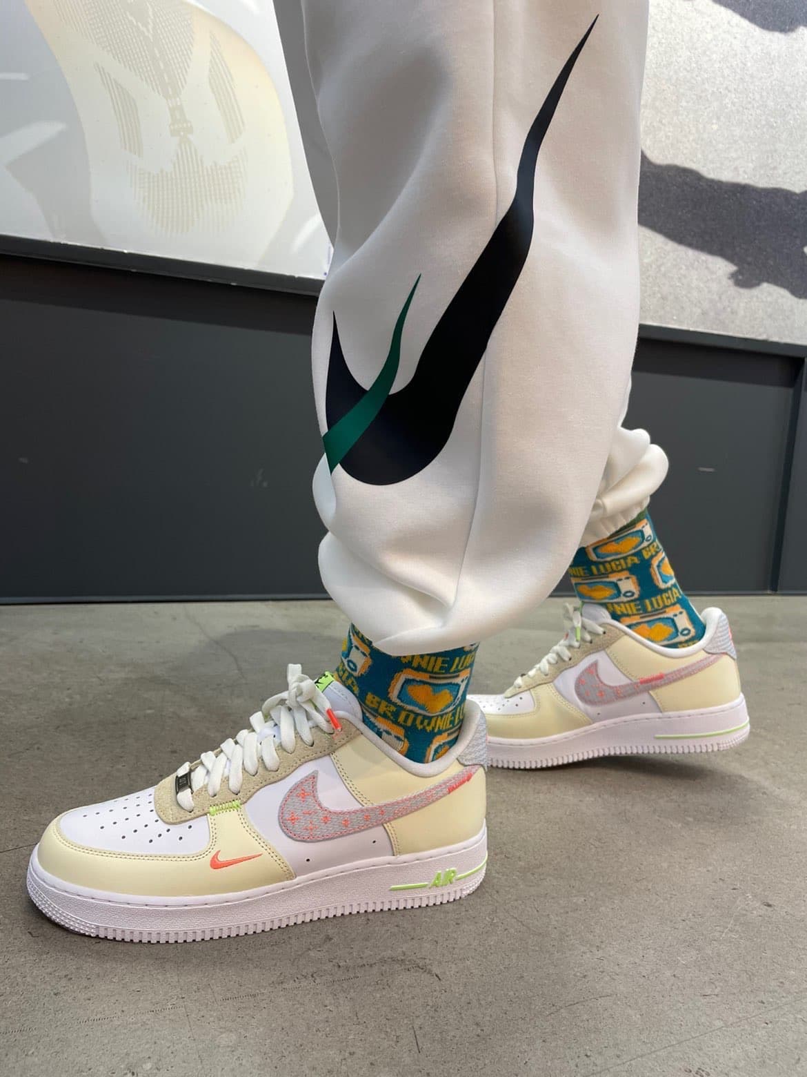 Nike Air Force 1 Low Stitch White Tan Neon - фото покупателя Нина