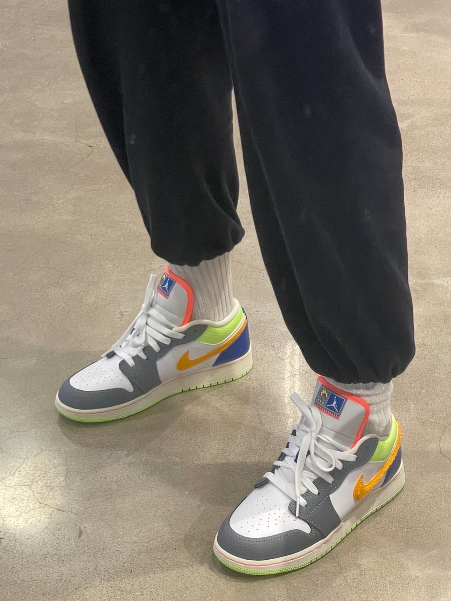 Jordan Air Jordan 1 Low GS Hoops White Junior Kids AJ1 Casual - фото покупателя Костя