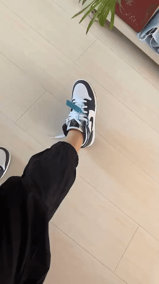 Jordan Air Jordan 1 Mid Obsidian - фото покупателя Жанна
