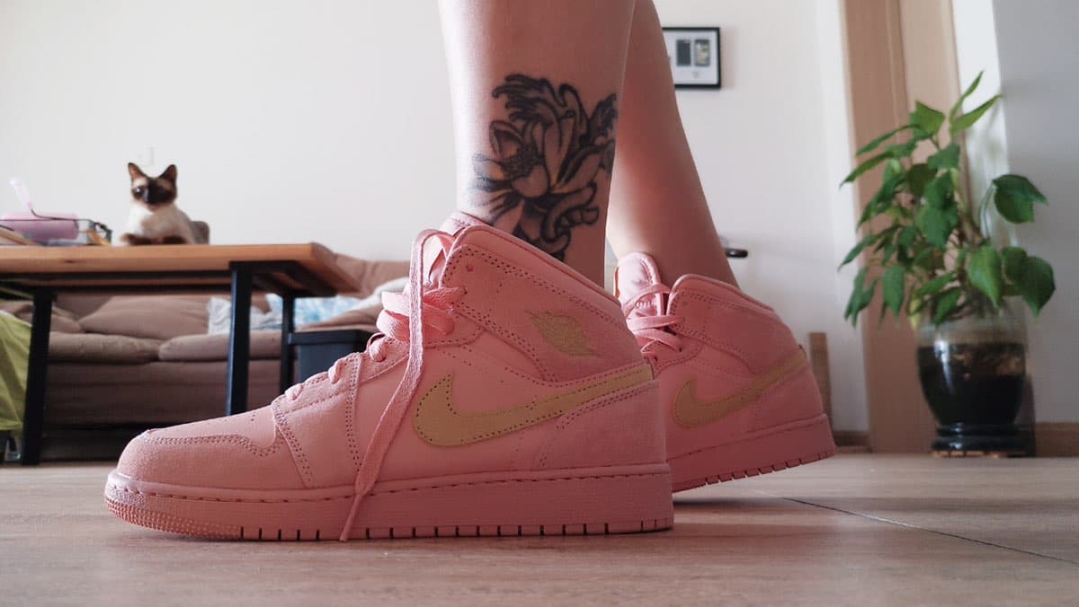 Jordan Air Jordan 1 Mid SE GS Coral Gold - фото покупателя Ксения
