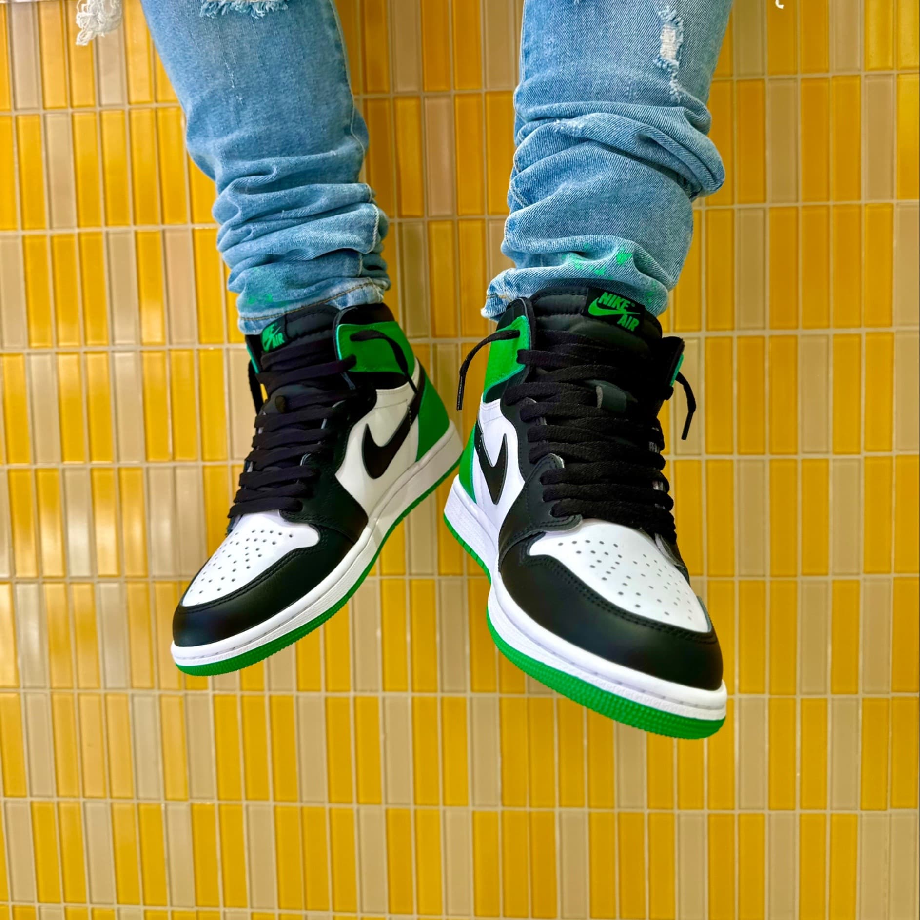 Jordan Air Jordan 1 High OG "Black and Lucky Green" - photo of buyer Александра