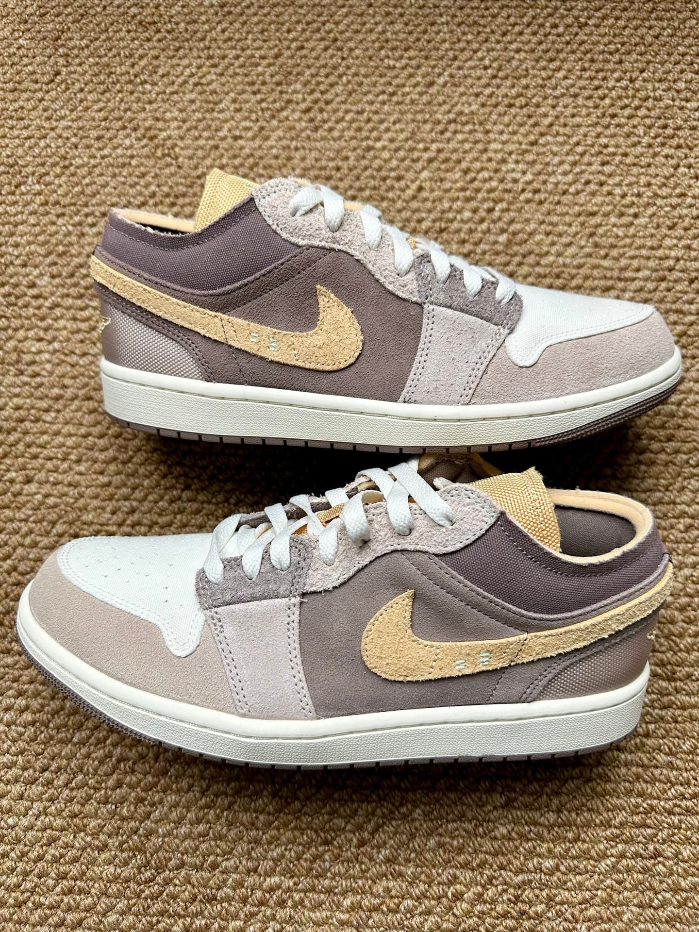 Jordan Air Jordan 1 Low "Taupe Hazet" - фото покупателя Сергей