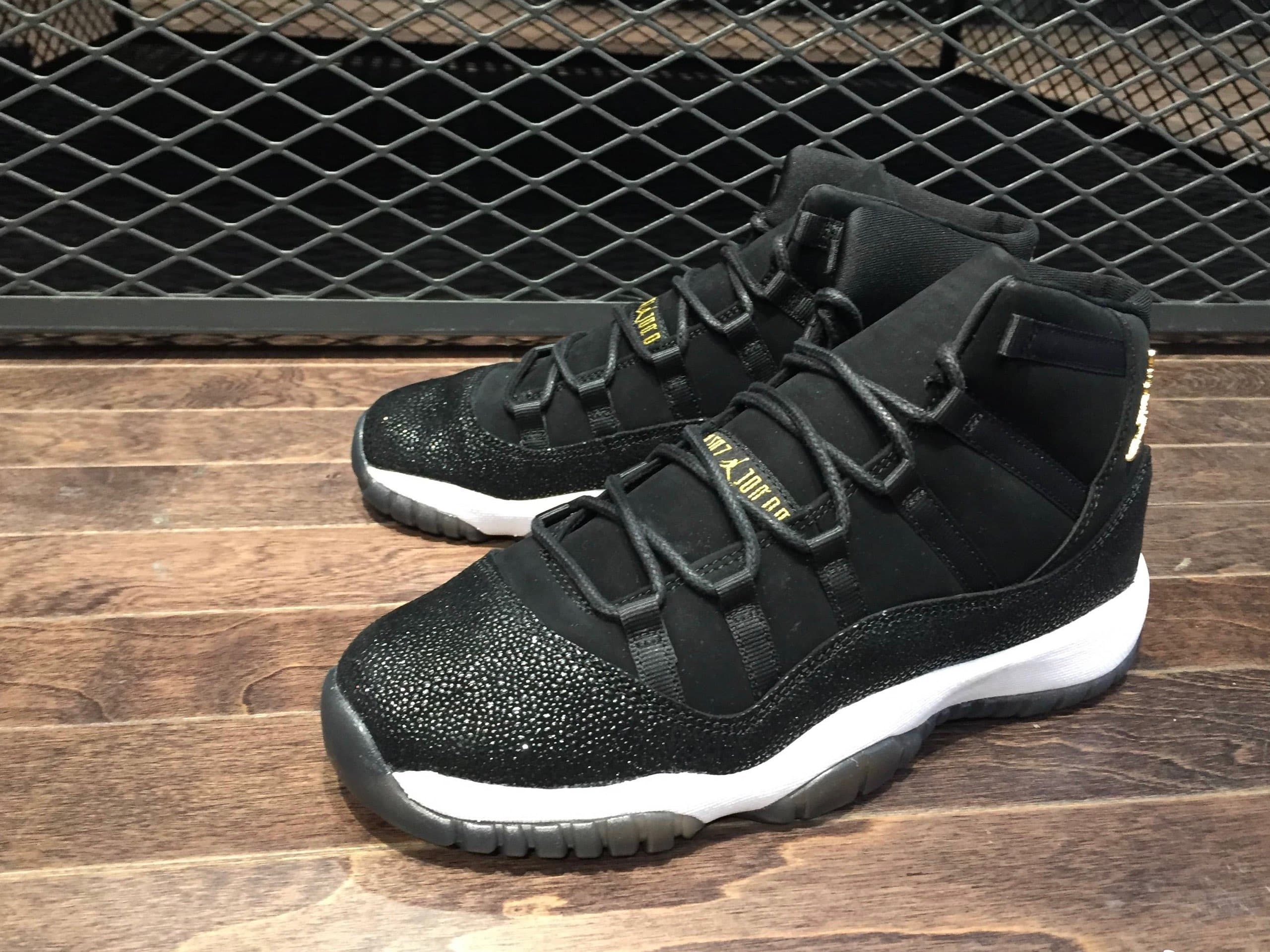 Jordan Air Jordan 11 Retro Heiress Black - фото покупателя Оксана