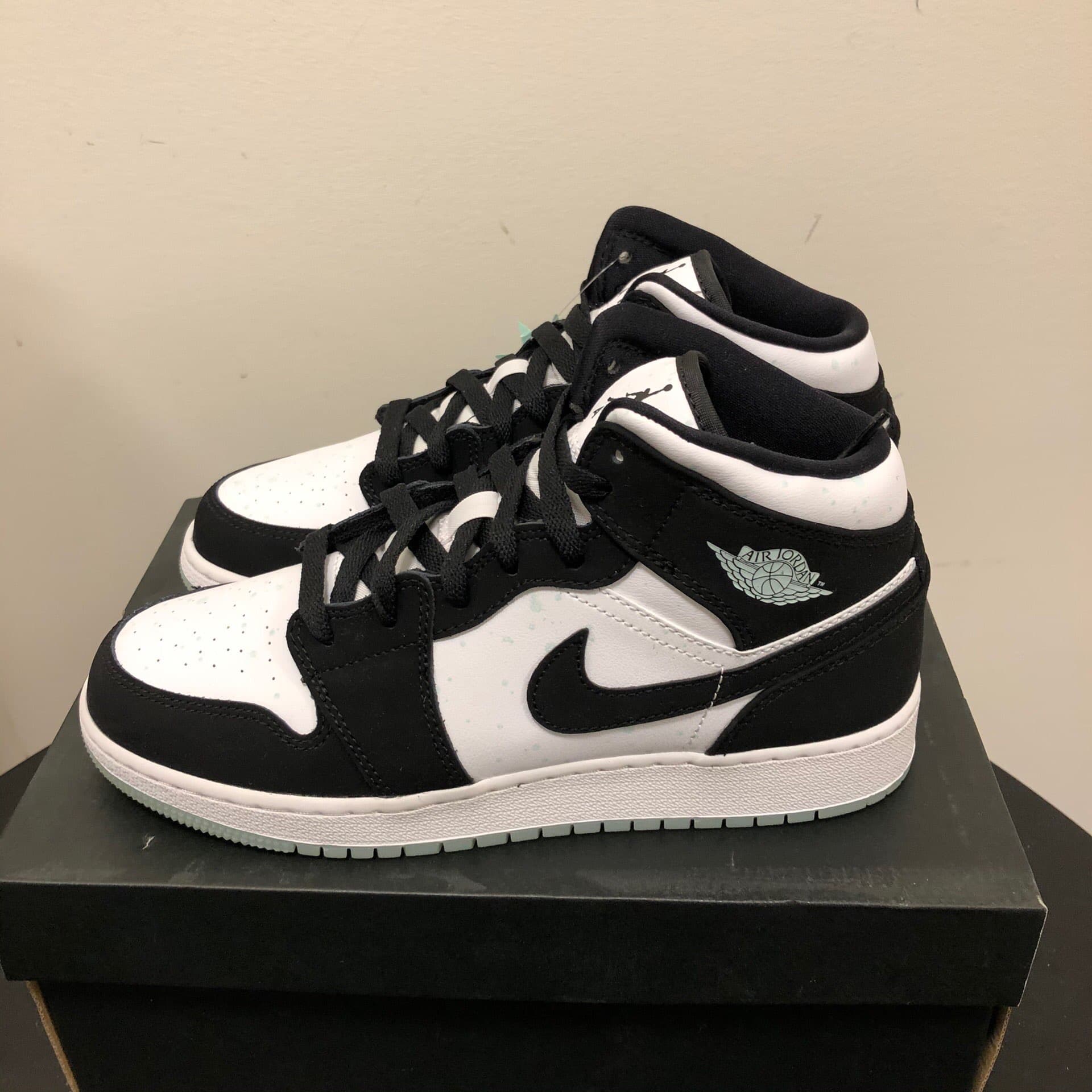 Jordan Air Jordan 1 Mid SE GS Glow in the Dark Panda - фото покупателя Наталья