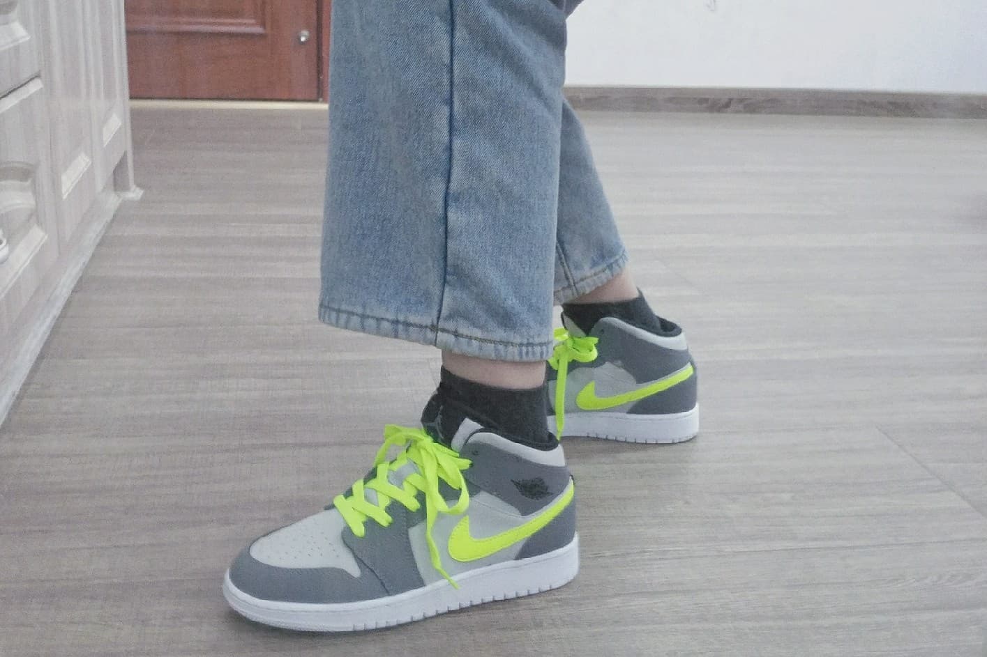 Jordan Air Jordan 1 Mid Gunsmoke Volt - photo of buyer Даша