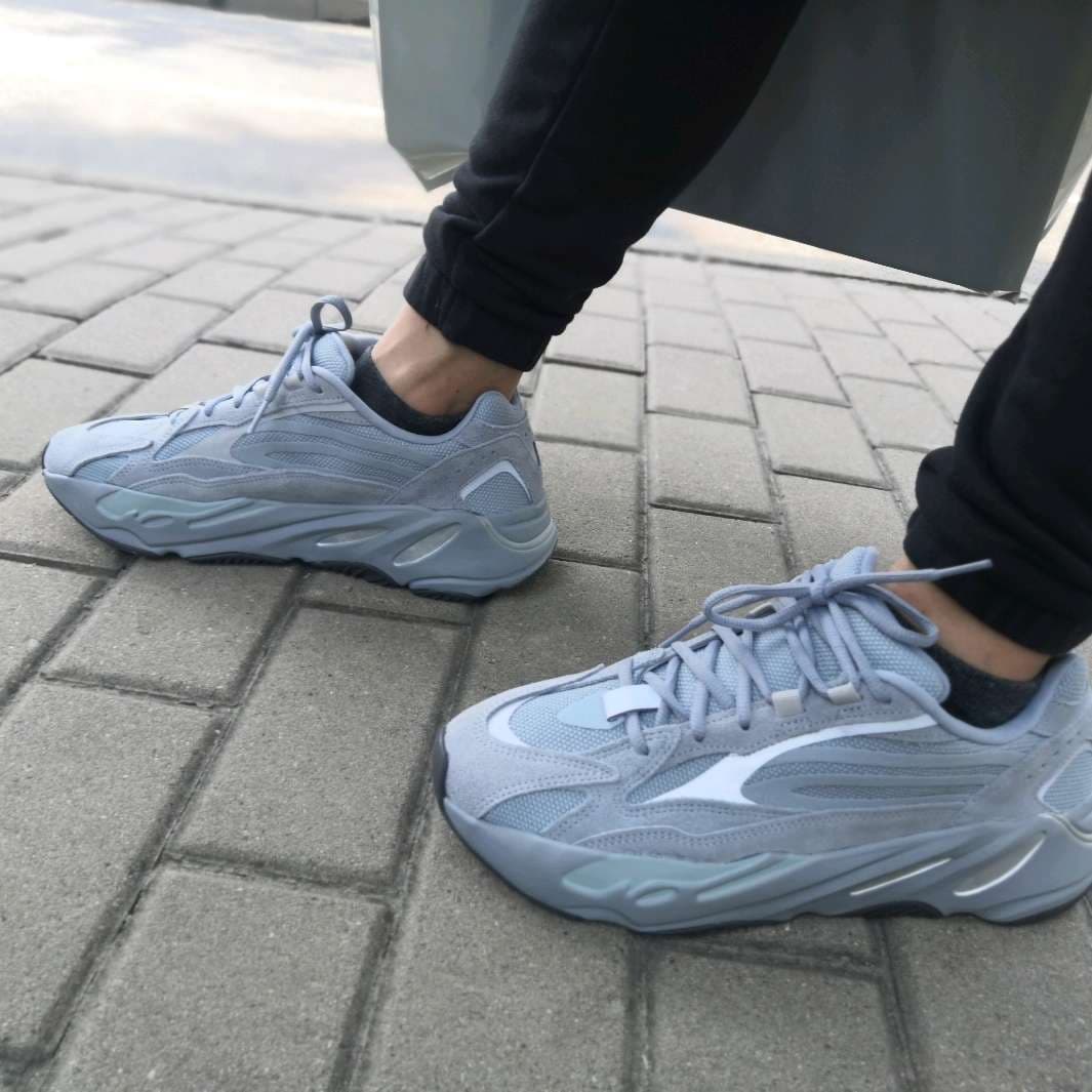 adidas originals Yeezy boost 700 V2 "Hospital Blue" - photo of buyer Дмитрий