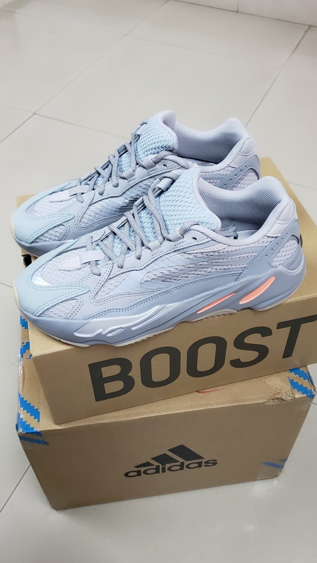 adidas originals Yeezy boost 700 V2 "Hospital Blue" - photo of buyer Галина