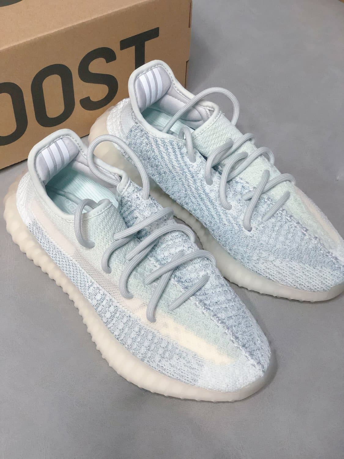 adidas originals Yeezy Boost 350 V2 "Cloud White Reflective" - photo of buyer Роман