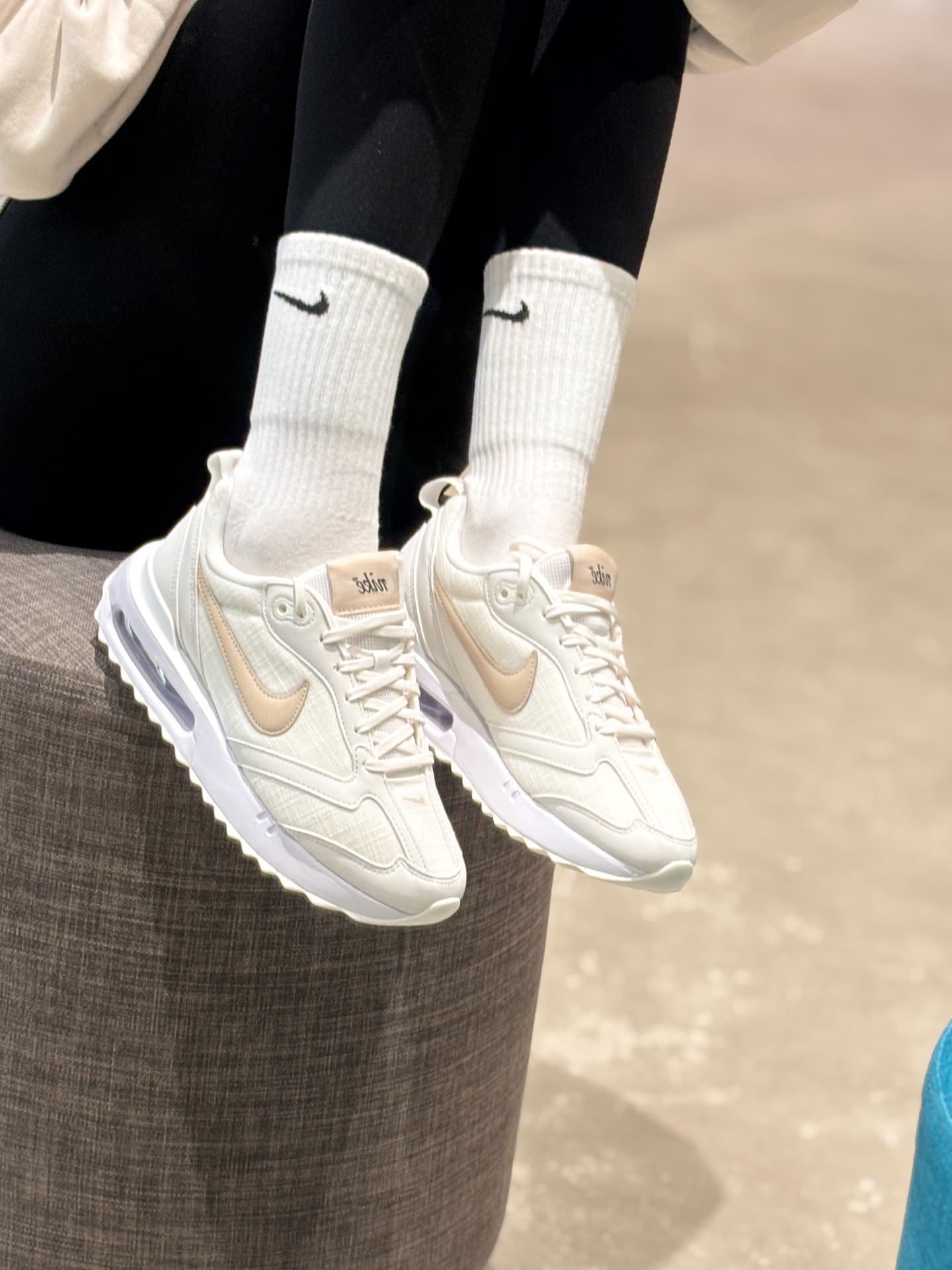Nike Air Max Dawn Sail Sanddrift - фото покупателя Софья