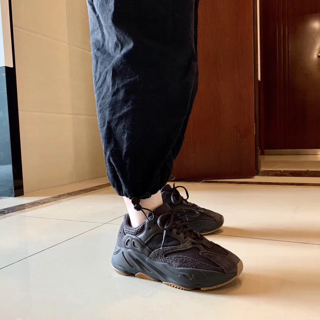 adidas originals Yeezy boost 700 V1 "Teal Blue" - фото покупателя Виктор