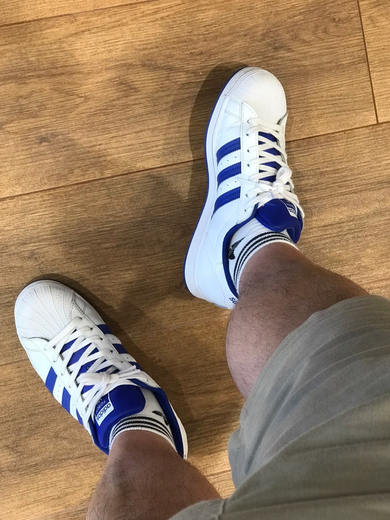 adidas originals Superstar White Collegiate Royal Cloud-White - фото покупателя Лев