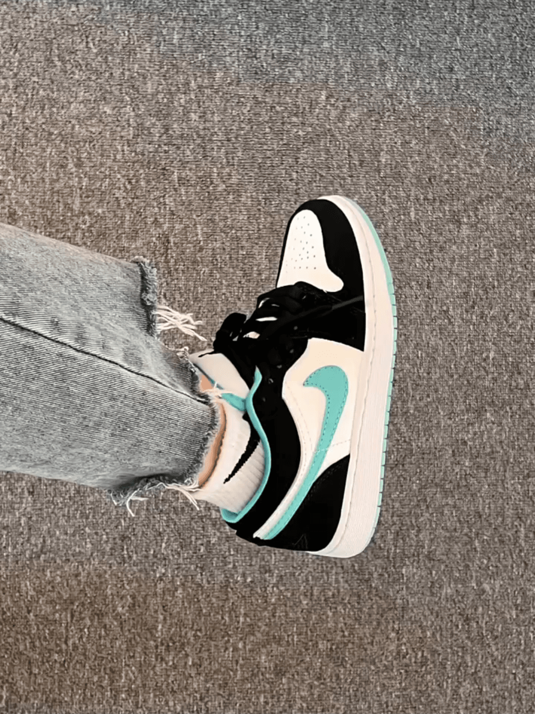 Jordan Air Jordan 1 Low "Island Green" - фото покупателя Вячеслав