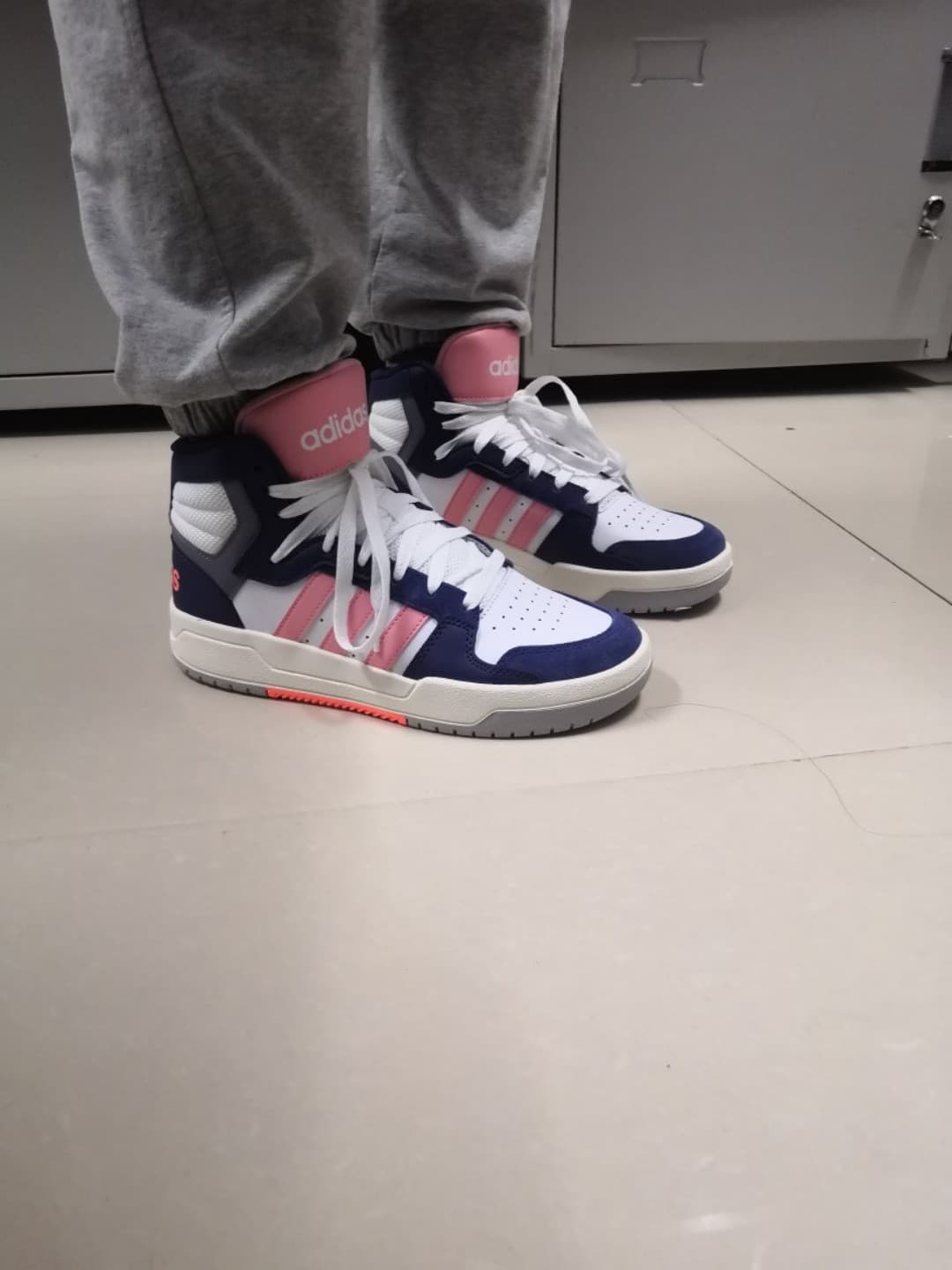 adidas neo Entrap Mid Blue-Pink - photo of buyer Настя