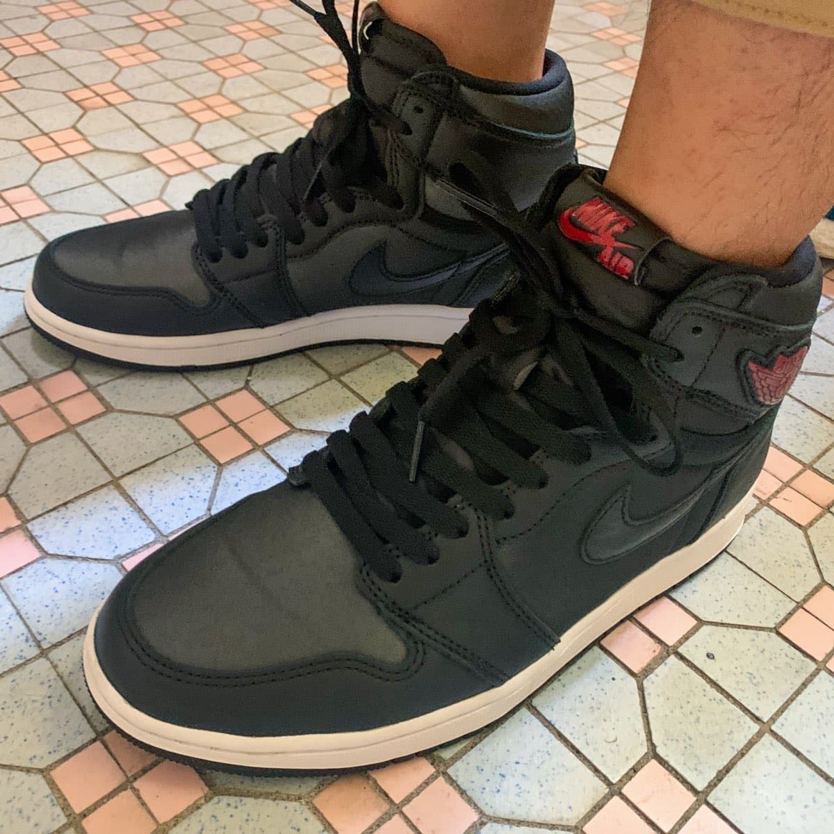 Jordan Air Jordan 1 Retro High Og Black Satin - фото покупателя Антон