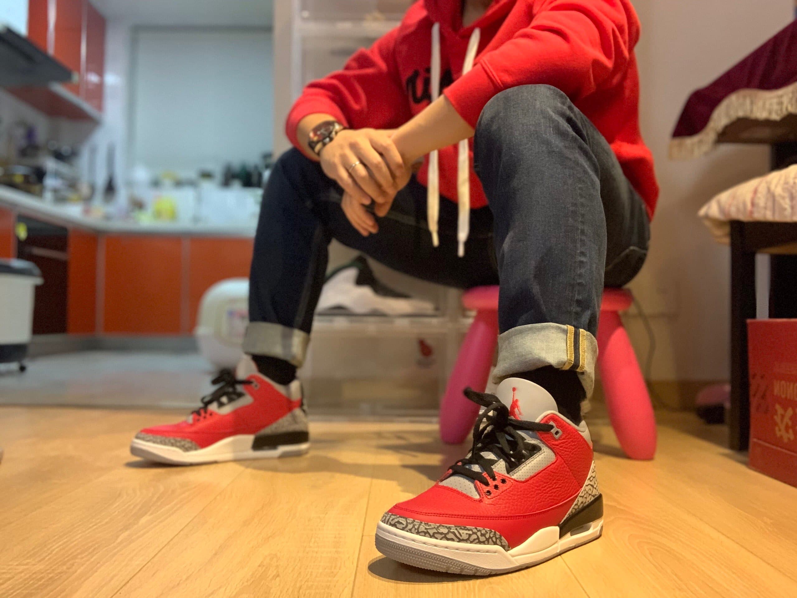 Jordan Air Jordan 3 retro se "red cement" 2020 - фото покупателя Илья