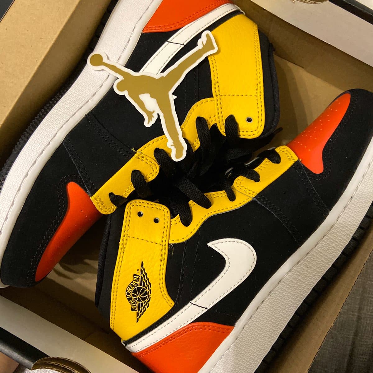 Jordan Air Jordan 1 Mid SE - фото покупателя Лидия