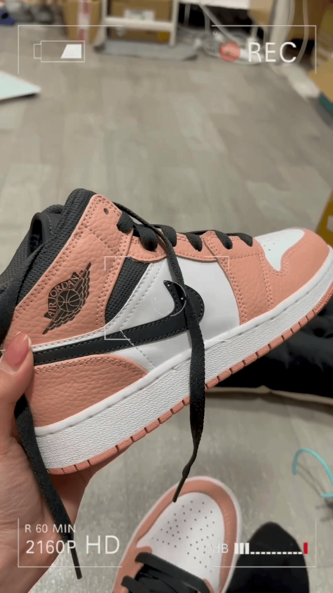 Jordan Air Jordan 1 Mid "Pink Quartz" - фото покупателя Люба