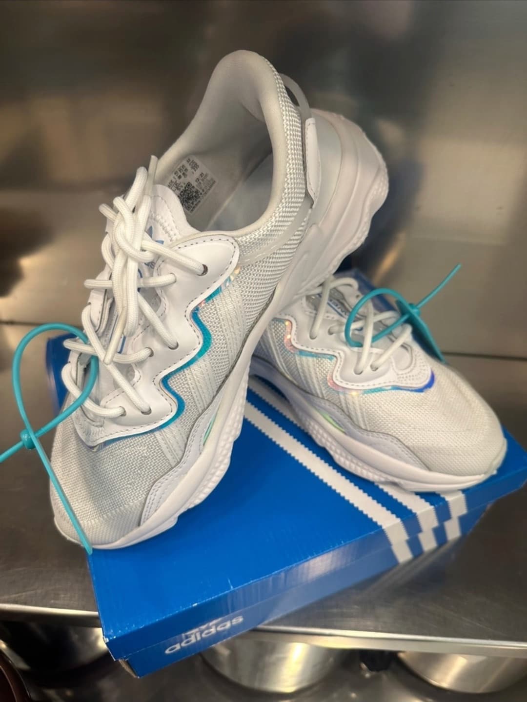 adidas originals Ozweego J "White Sky Tint" - фото покупателя Михаил