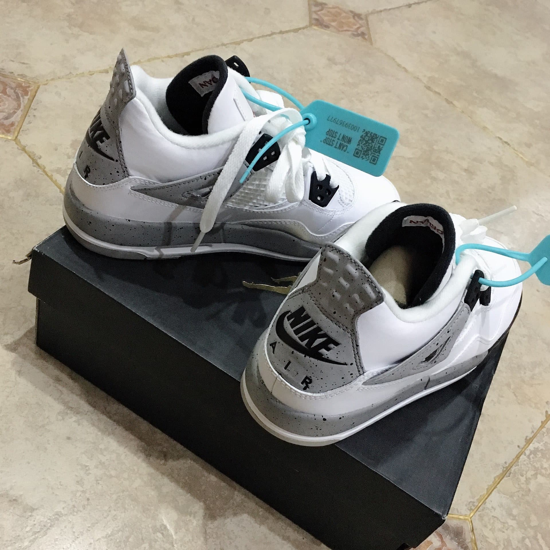 Air Jordan 4 Retro White Cement 2016 - фото покупателя Владимир