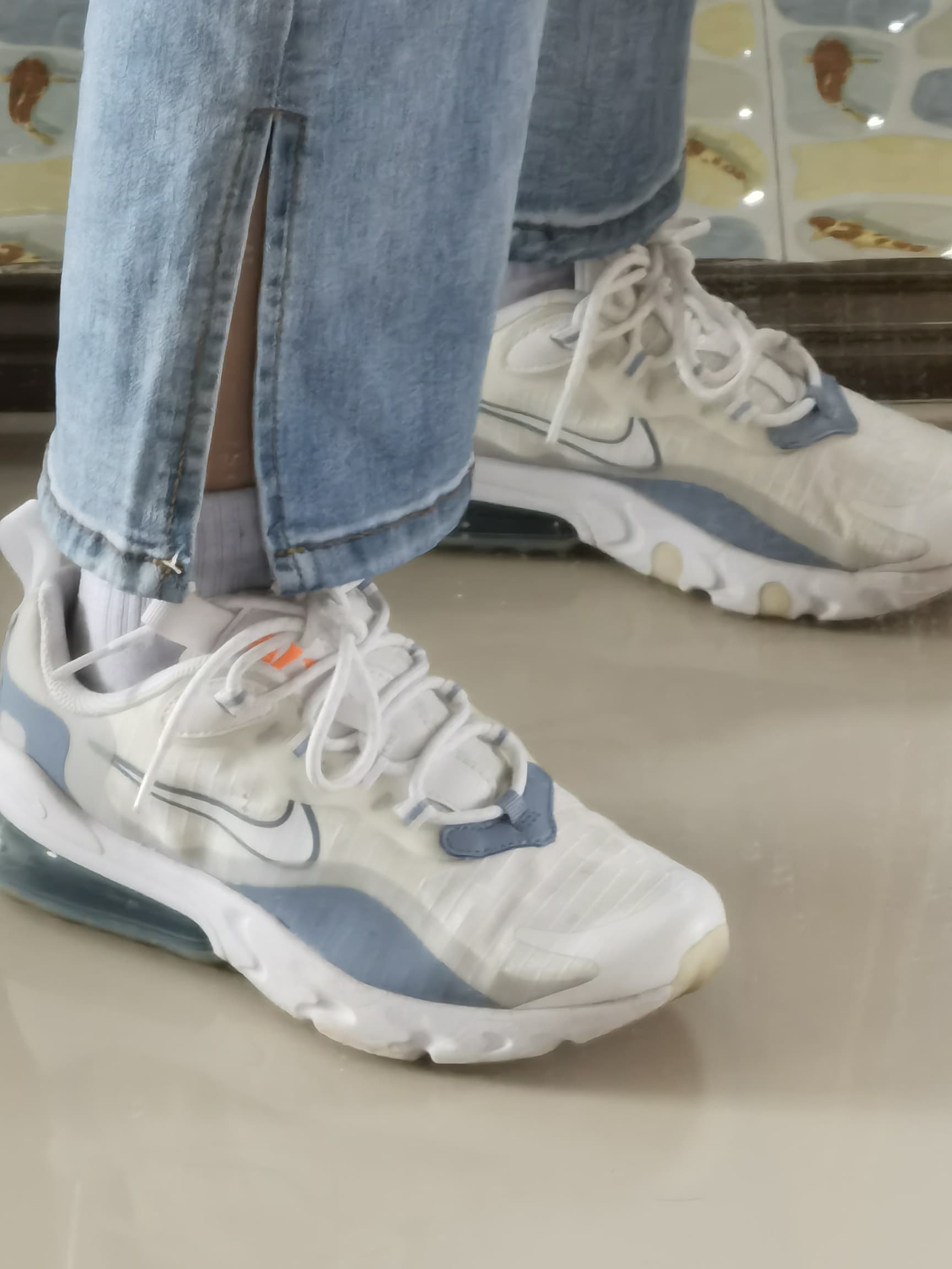 Nike Air Max 270 React Se GS - фото покупателя Светлана