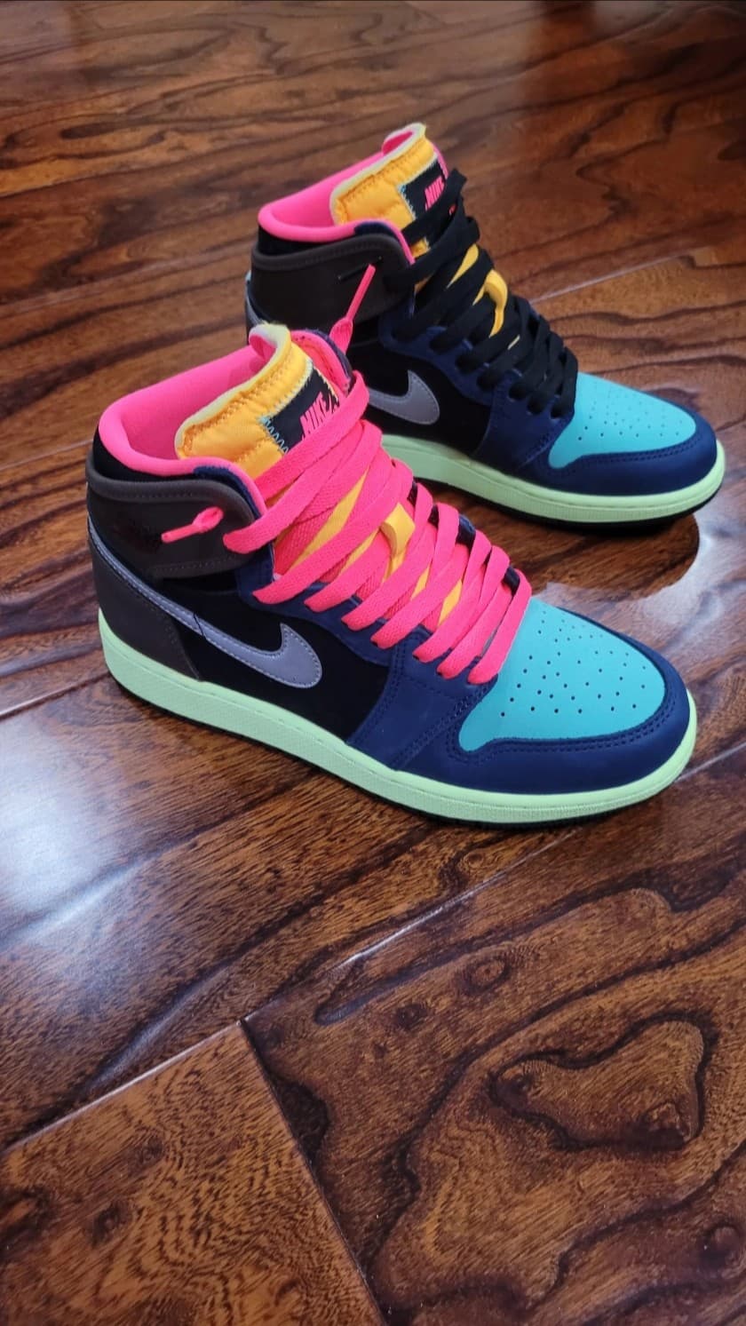 Jordan Air Jordan 1 Retro High OG "Bio Hack" - фото покупателя Петр
