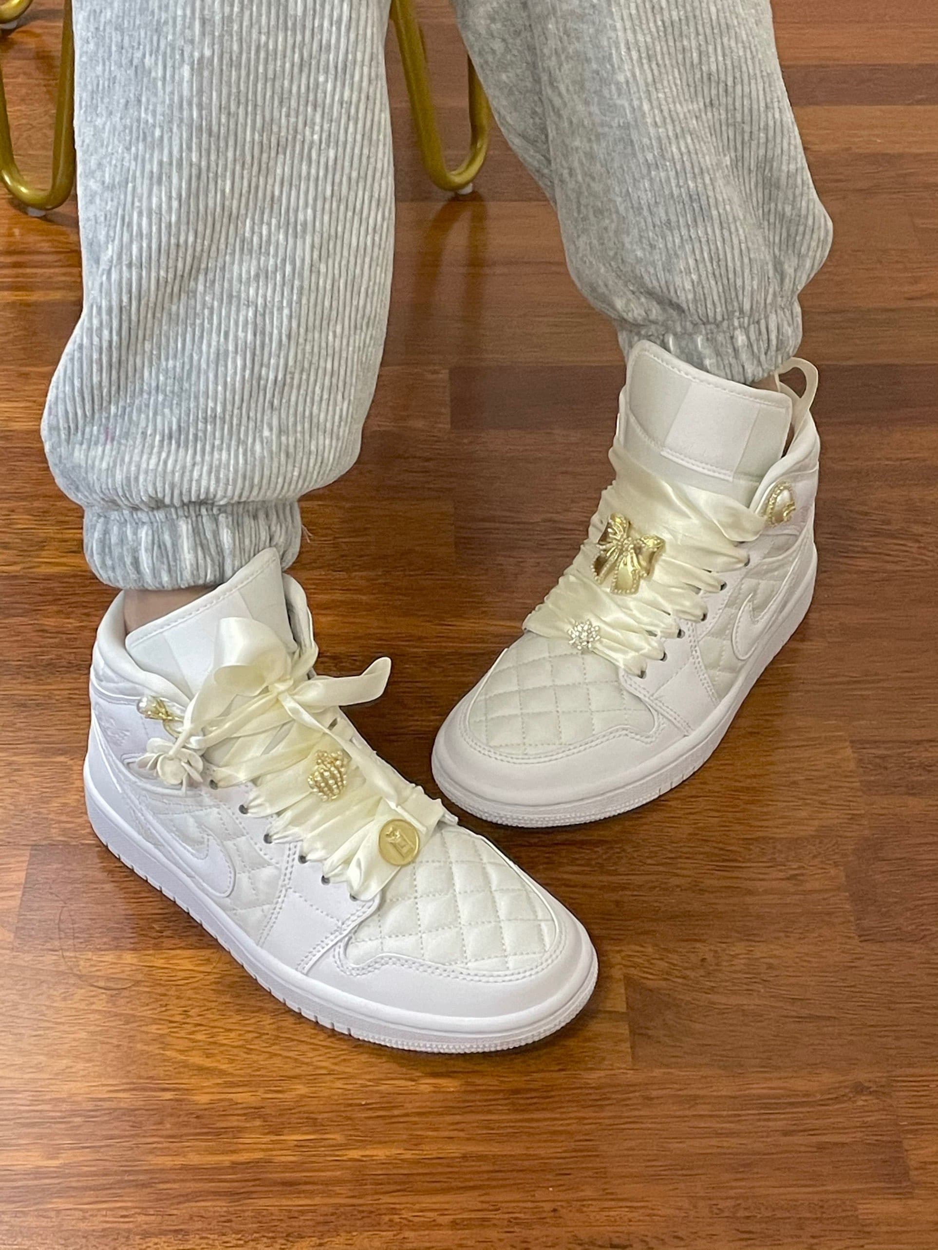 Jordan Air Jordan 1 mid "quilted white" - фото покупателя Вадим