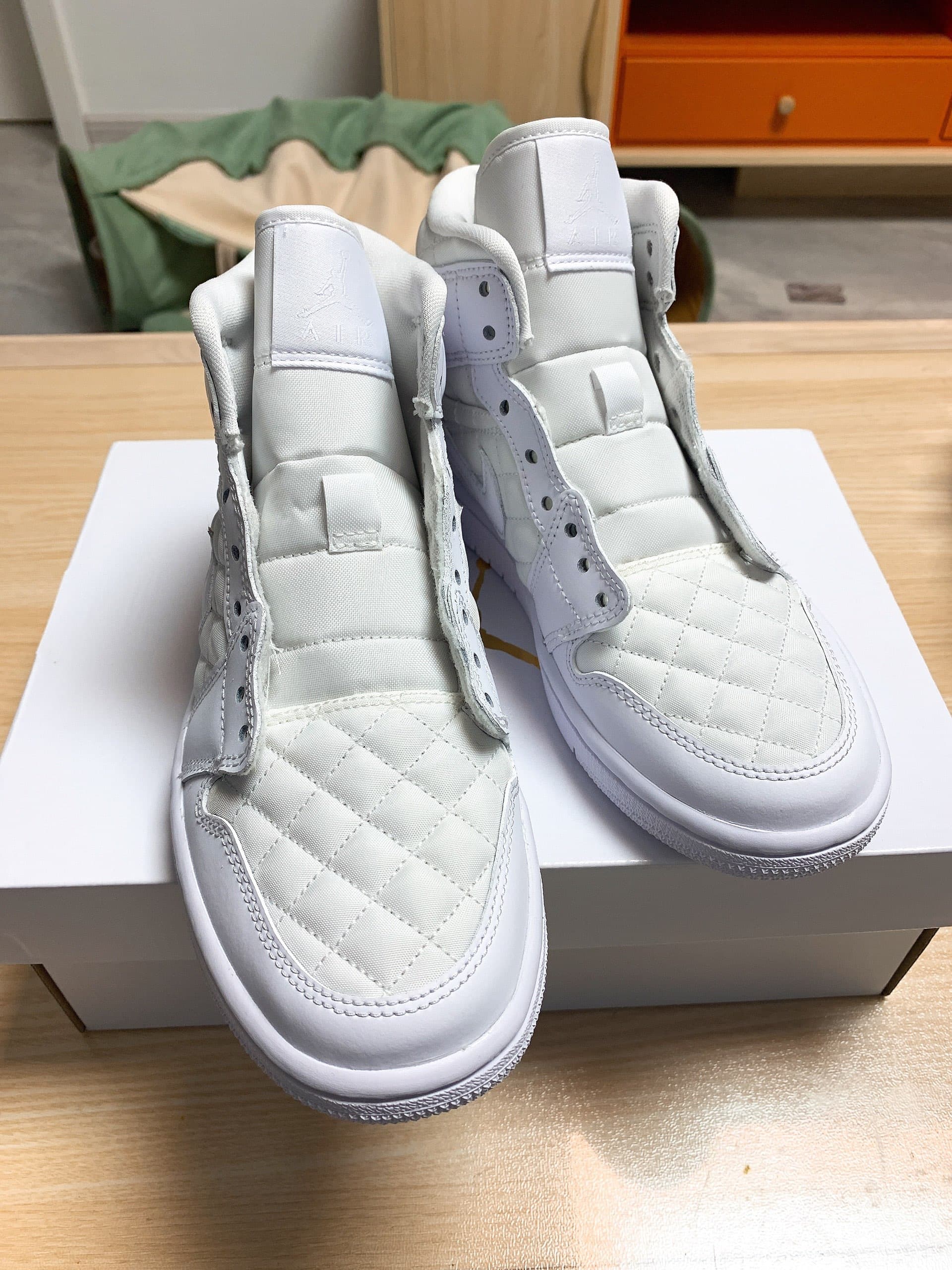 Jordan Air Jordan 1 mid "quilted white" - фото покупателя Алла