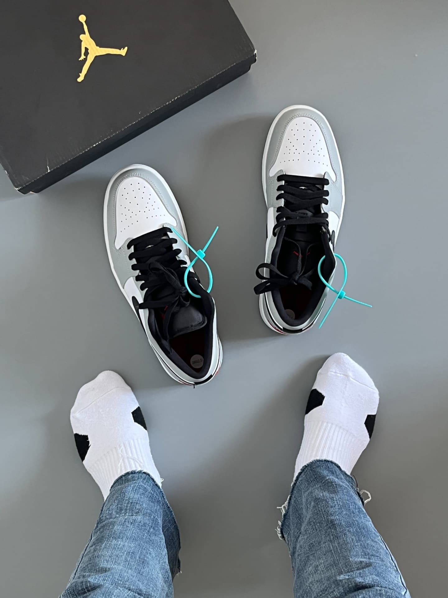 Jordan Air Jordan 1 Light Smoke Grey " Dior - фото покупателя Надежда