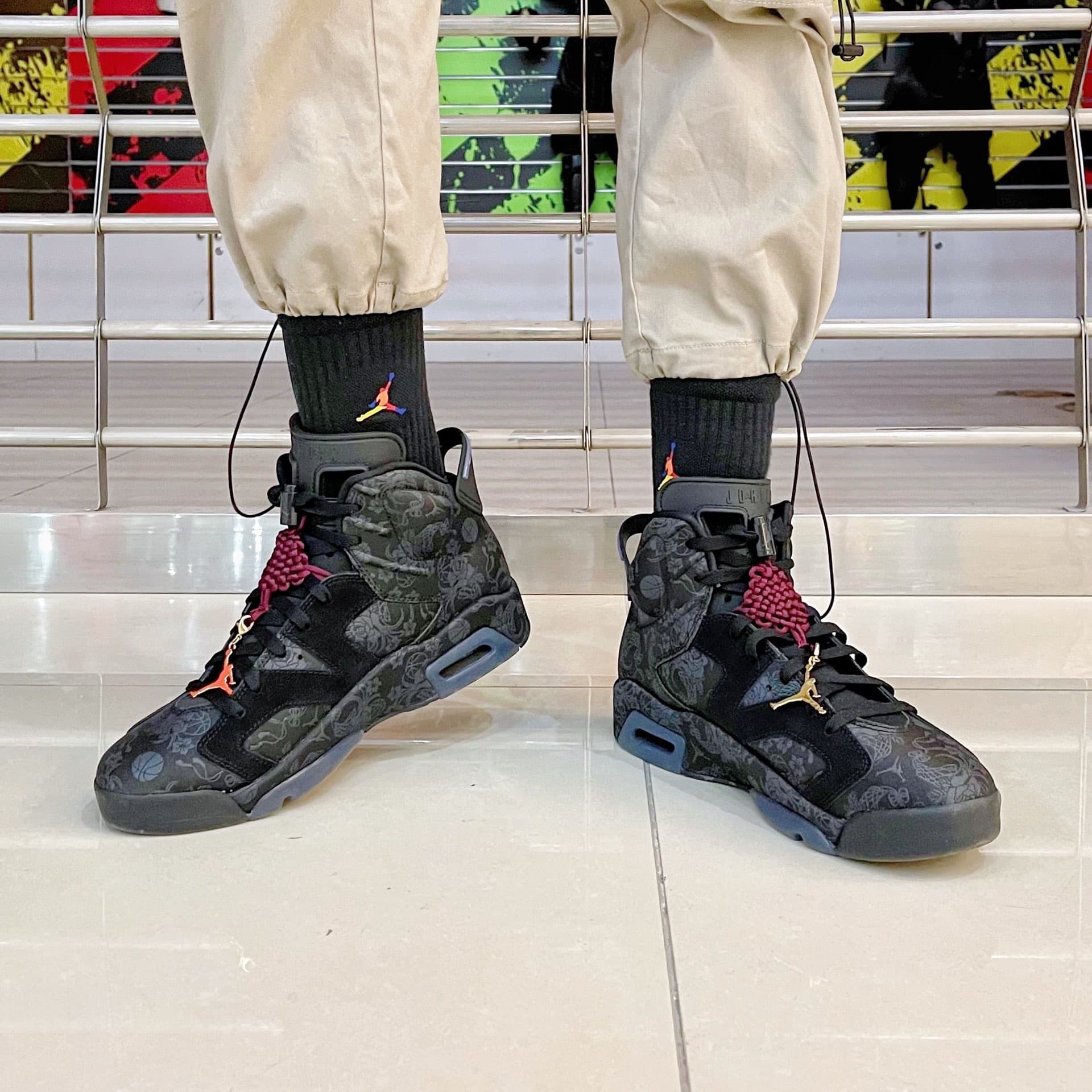 Jordan Air Jordan 6 retro sd "singles day" - фото покупателя Олег