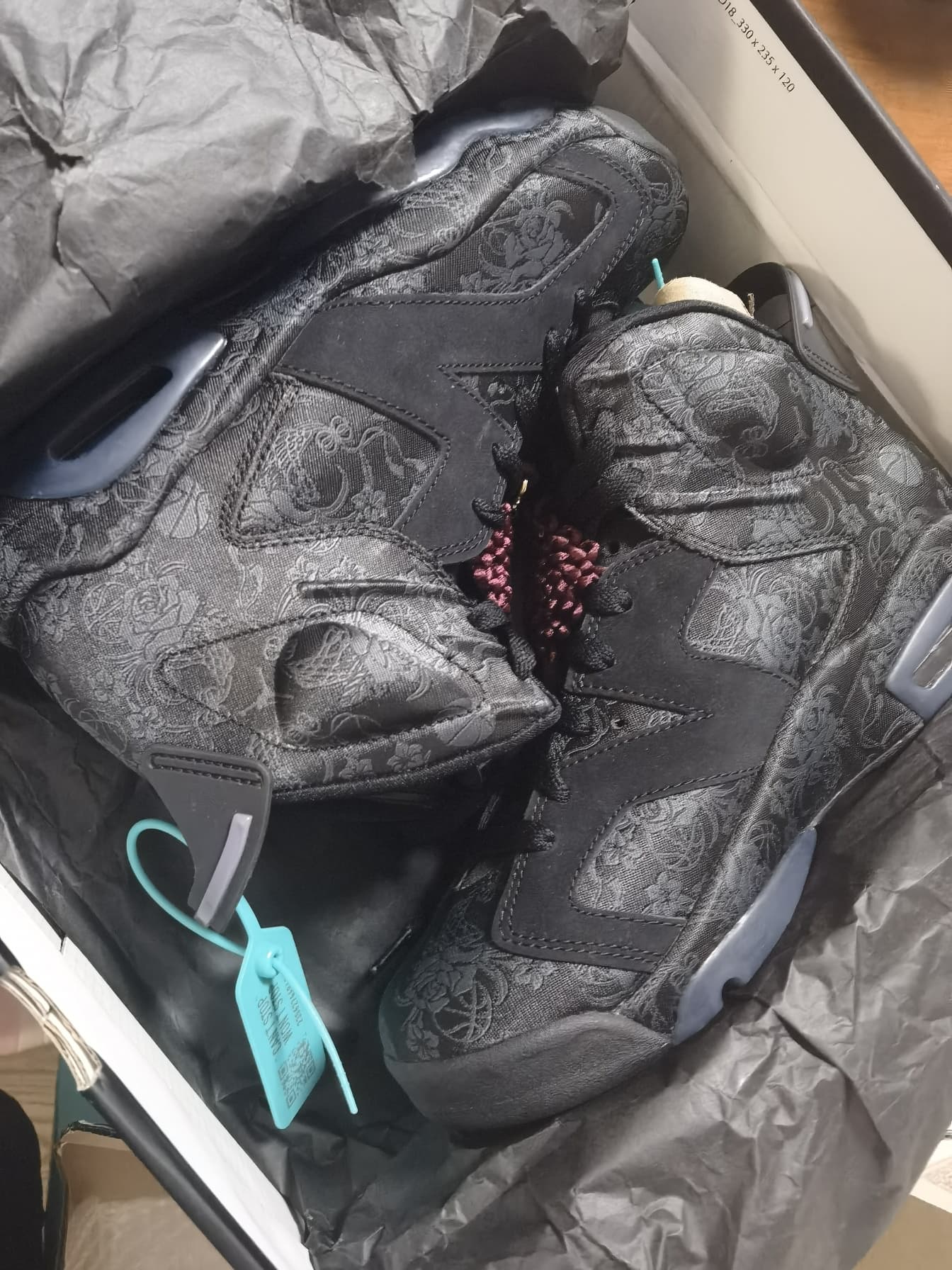 Jordan Air Jordan 6 retro sd "singles day" - фото покупателя Константин