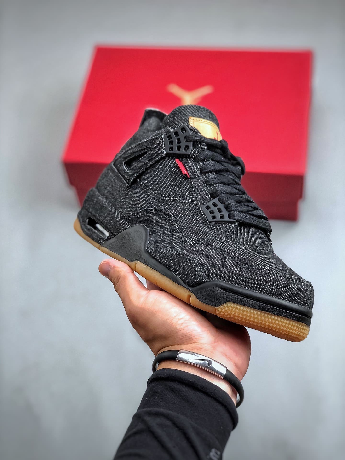 Air Jordan 4 Retro Levis Black - фото покупателя Ксюша