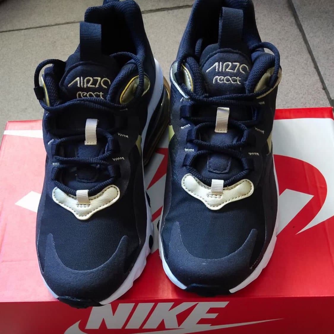 Nike Air Max 270 React Black Metallic Gold Star - фото покупателя Антонина
