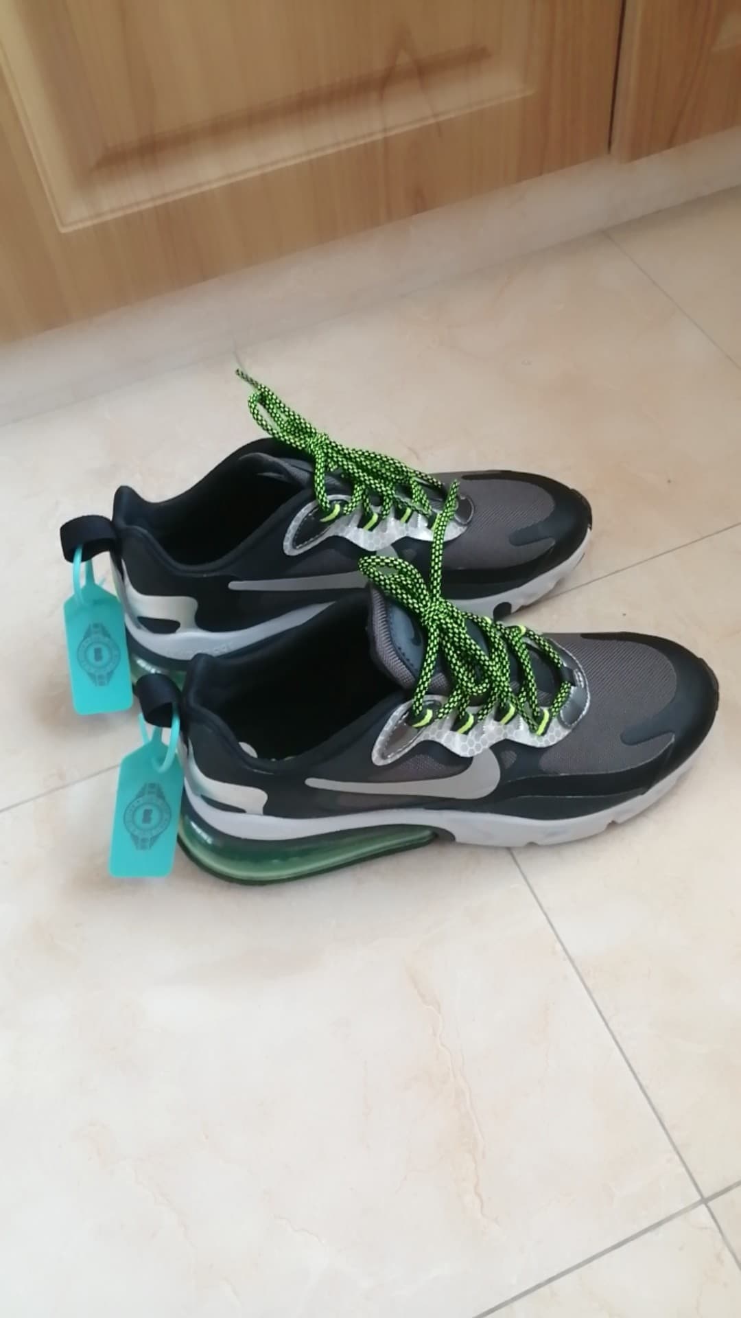 Nike Air Max 270 React Se BlackGreen - фото покупателя Никита