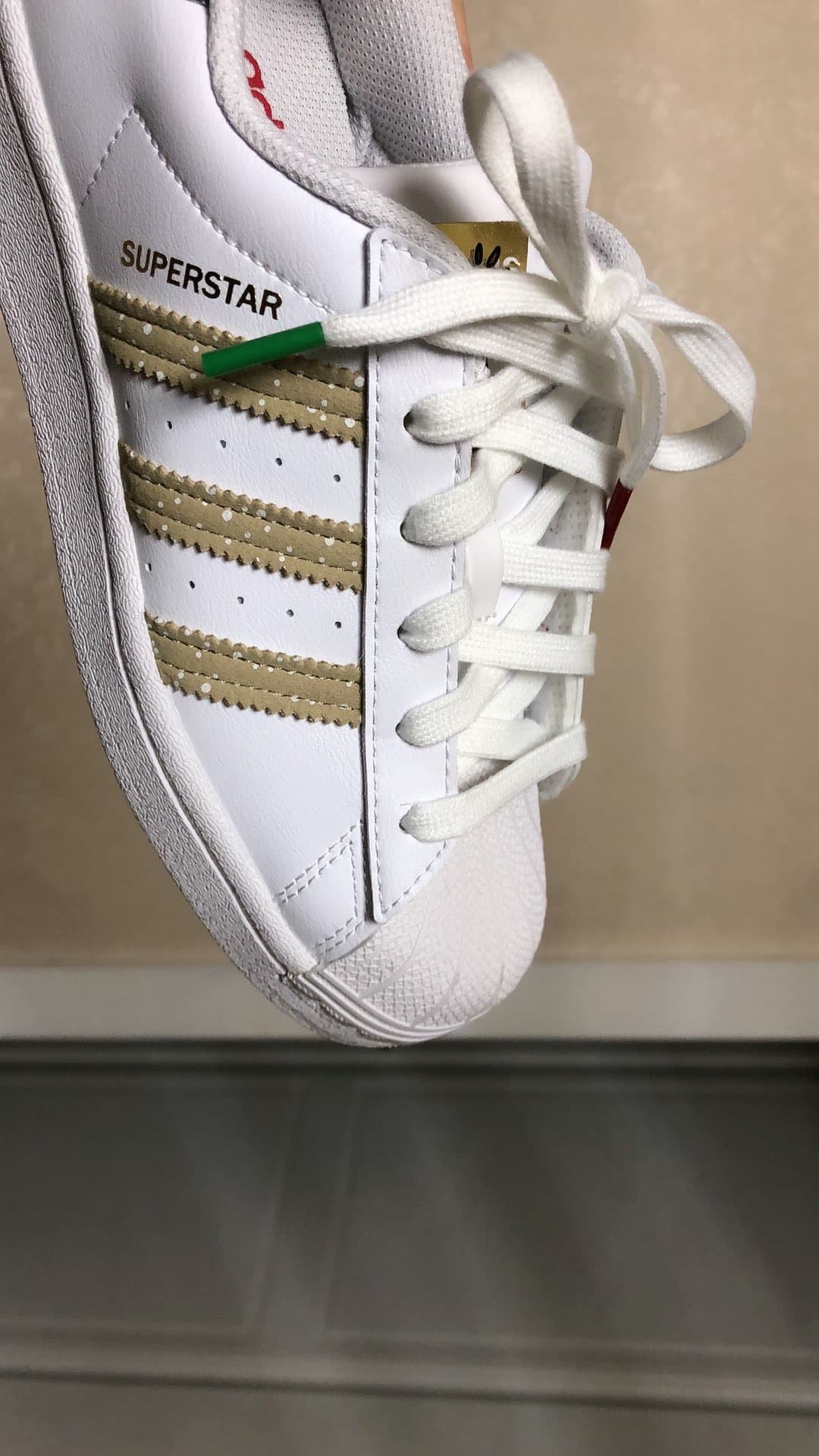 adidas originals Superstar Christmas Gingerbread - photo of buyer Женя