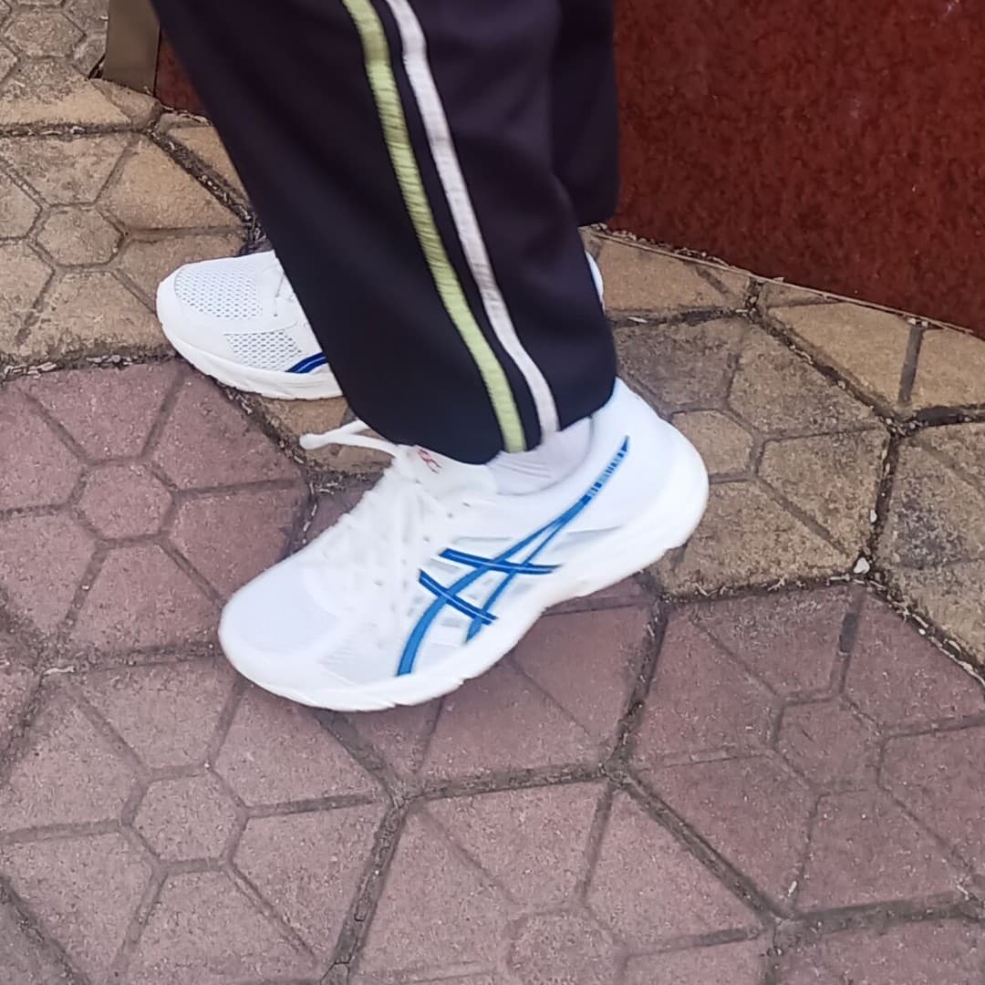 Asics Gel Contend 4 White Blue - фото покупателя Миша