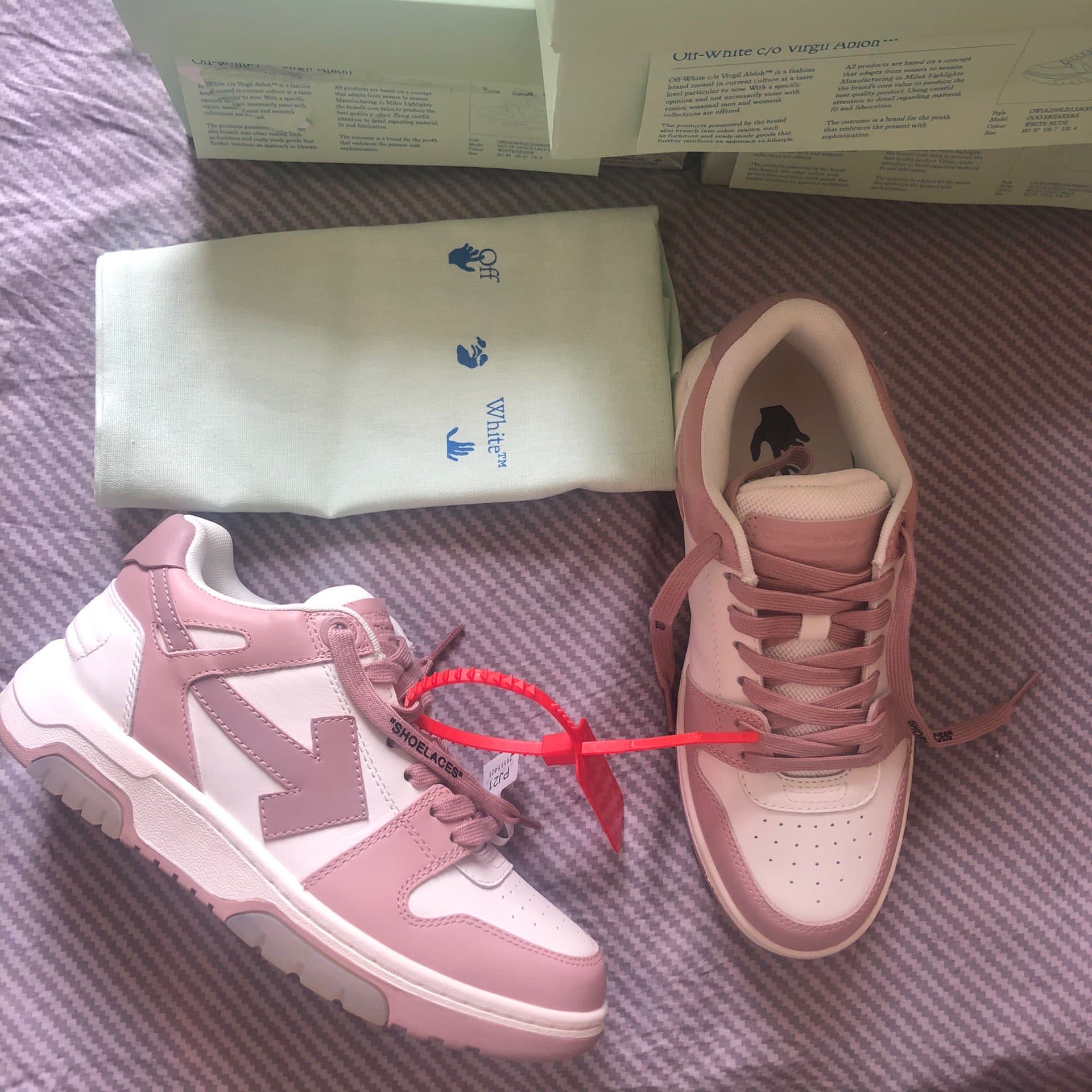 OFF-WHITE Out Of Office - фото покупателя Лидия