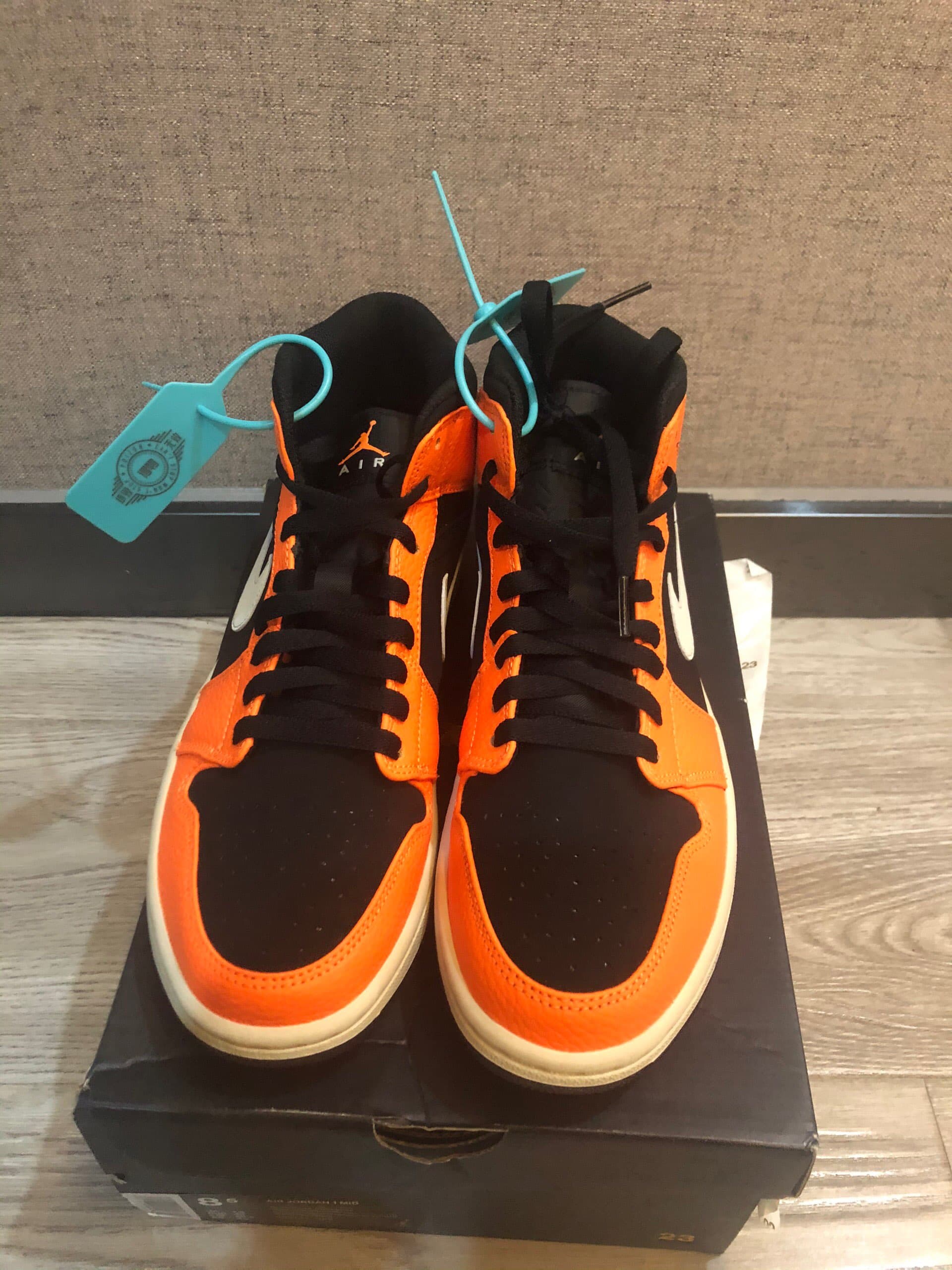Jordan Air Jordan 1 Mid - фото покупателя Вячеслав