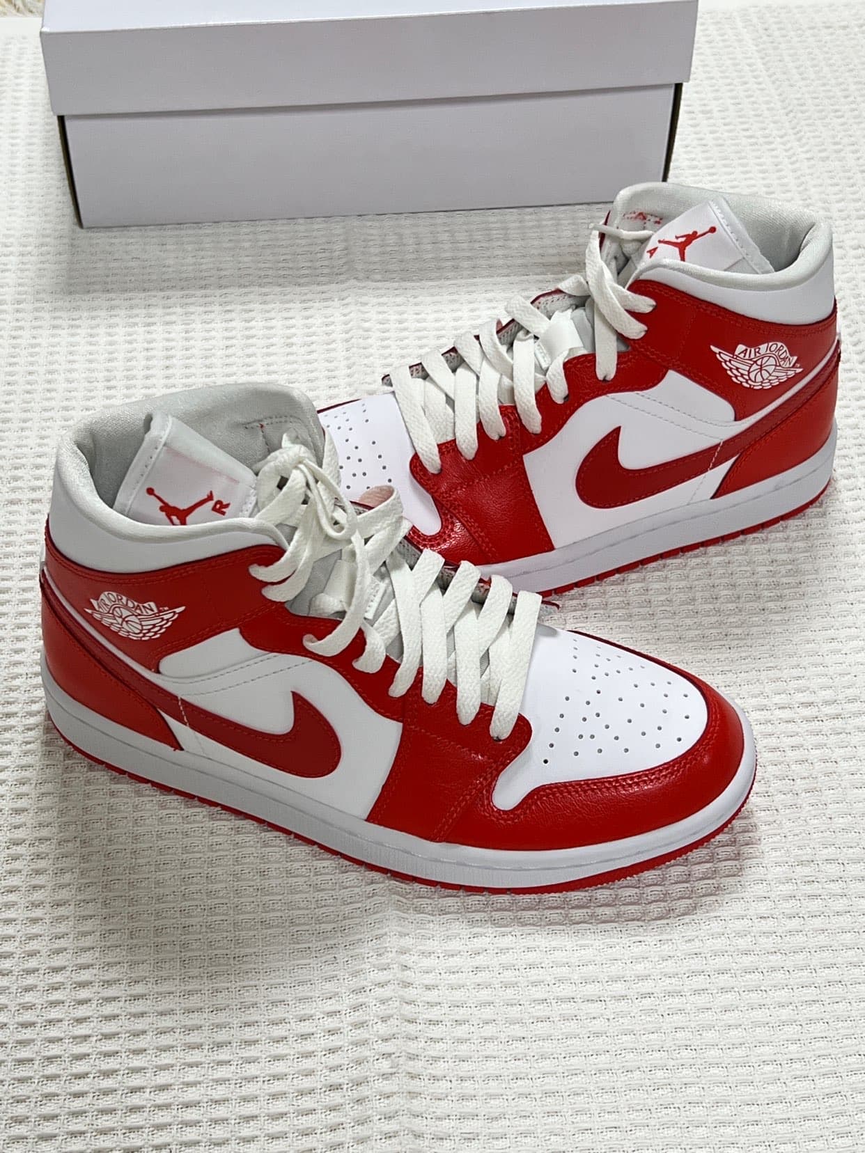 Jordan Air Jordan 1 mid - фото покупателя Лилия