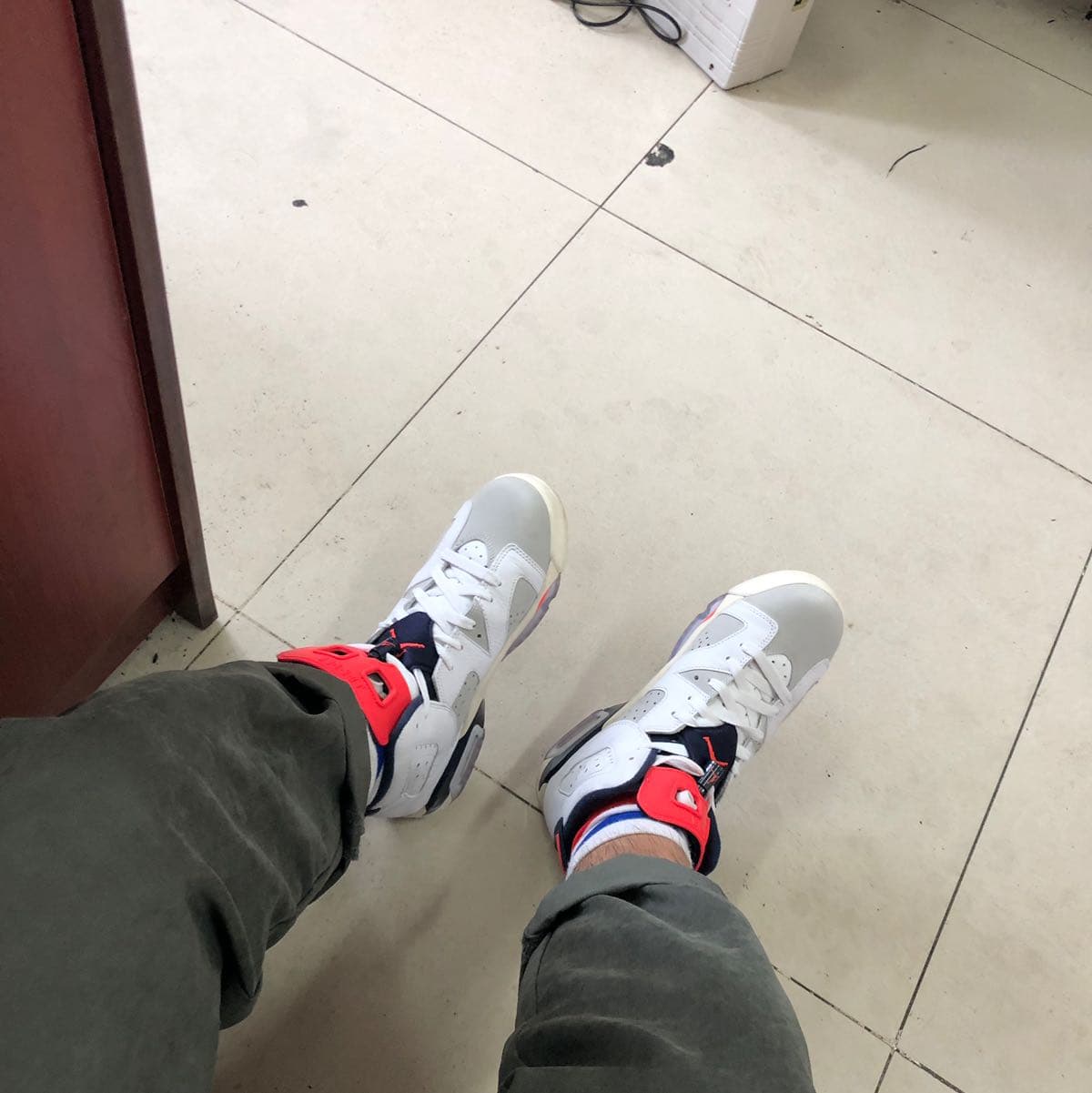 Jordan Air Jordan 6 Retro Tinker - фото покупателя Влад