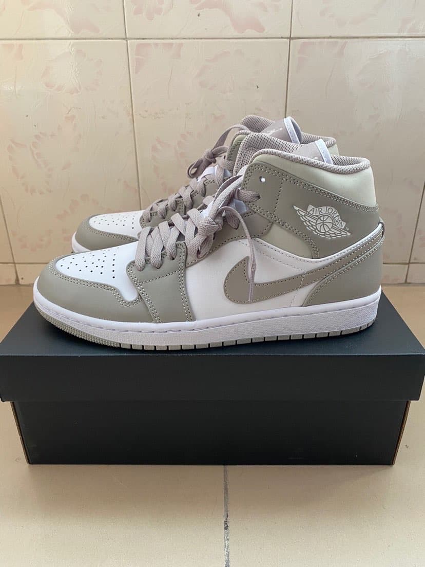 Jordan Air Jordan 1 mid "linen" - фото покупателя Роман