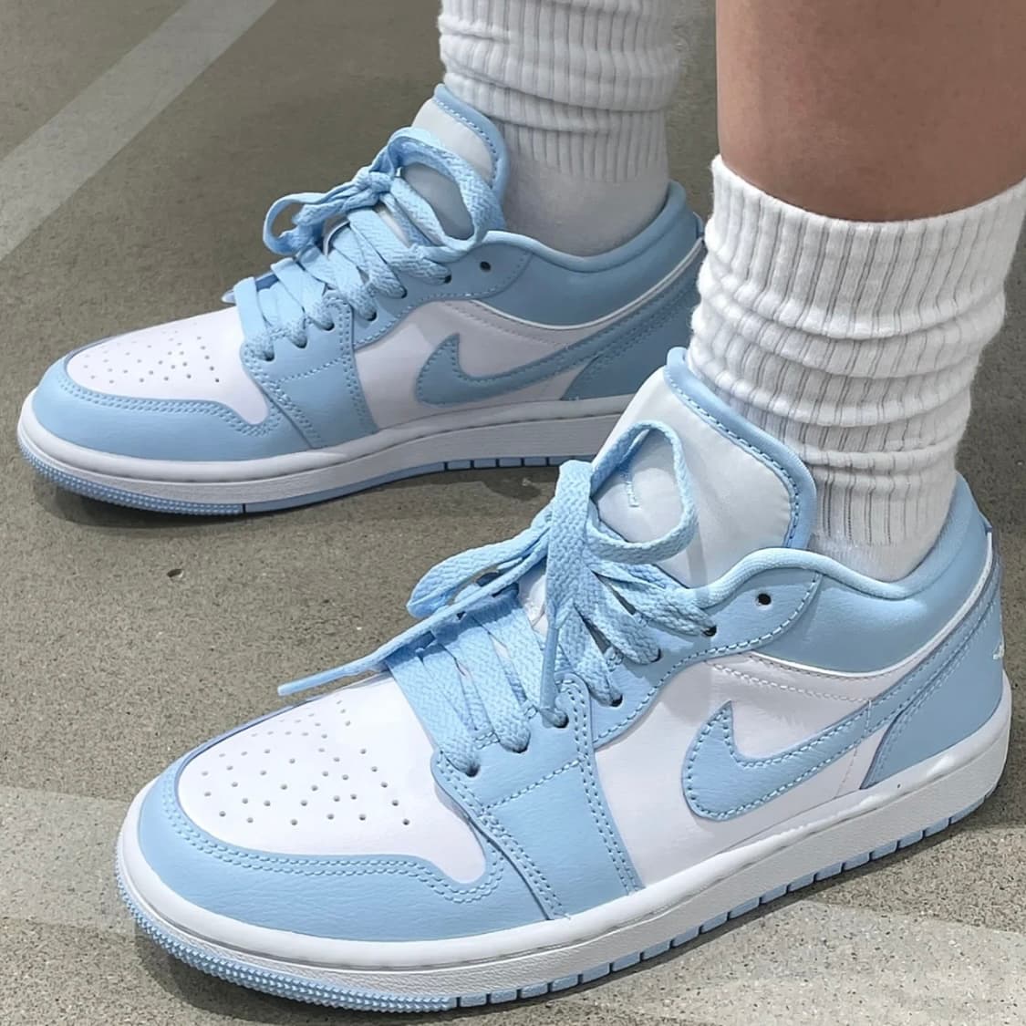 Jordan Air Jordan 1 low "university blue" - фото покупателя Юрий
