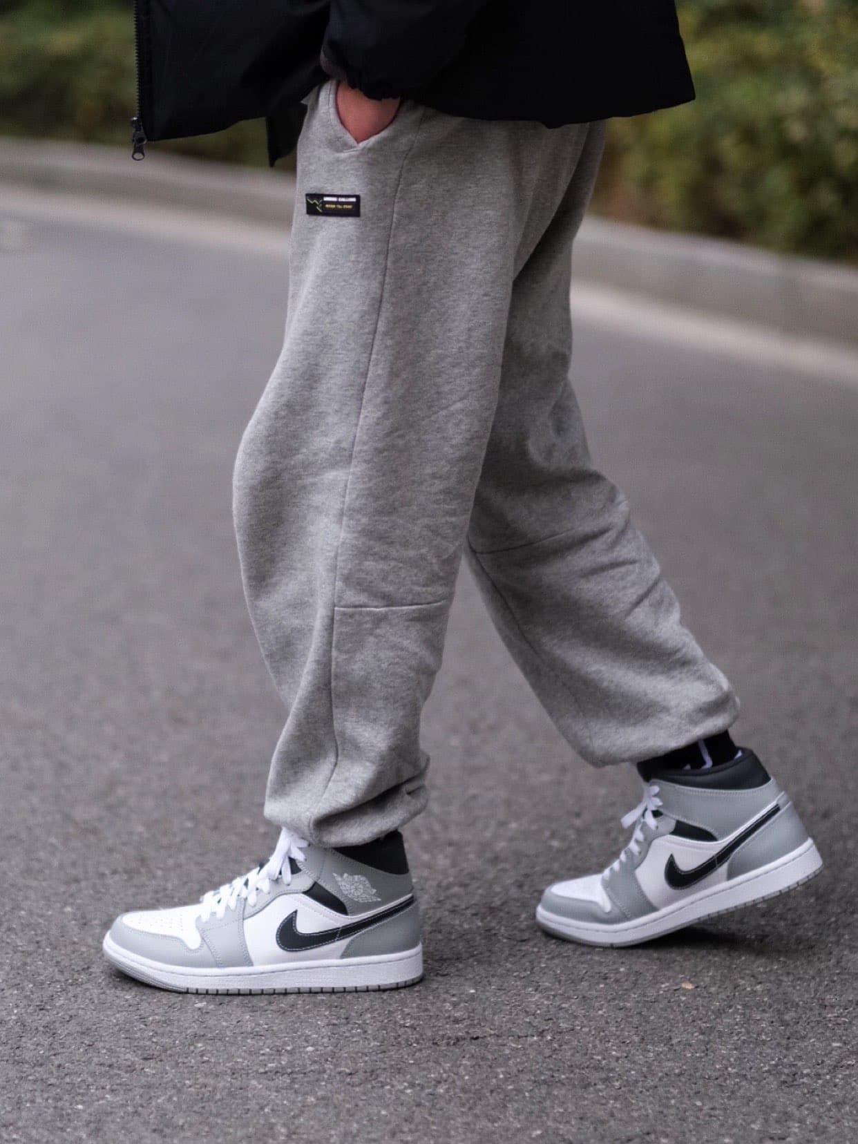 Jordan Air Jordan 1 Mid "Light Smoke Grey" - фото покупателя Павел