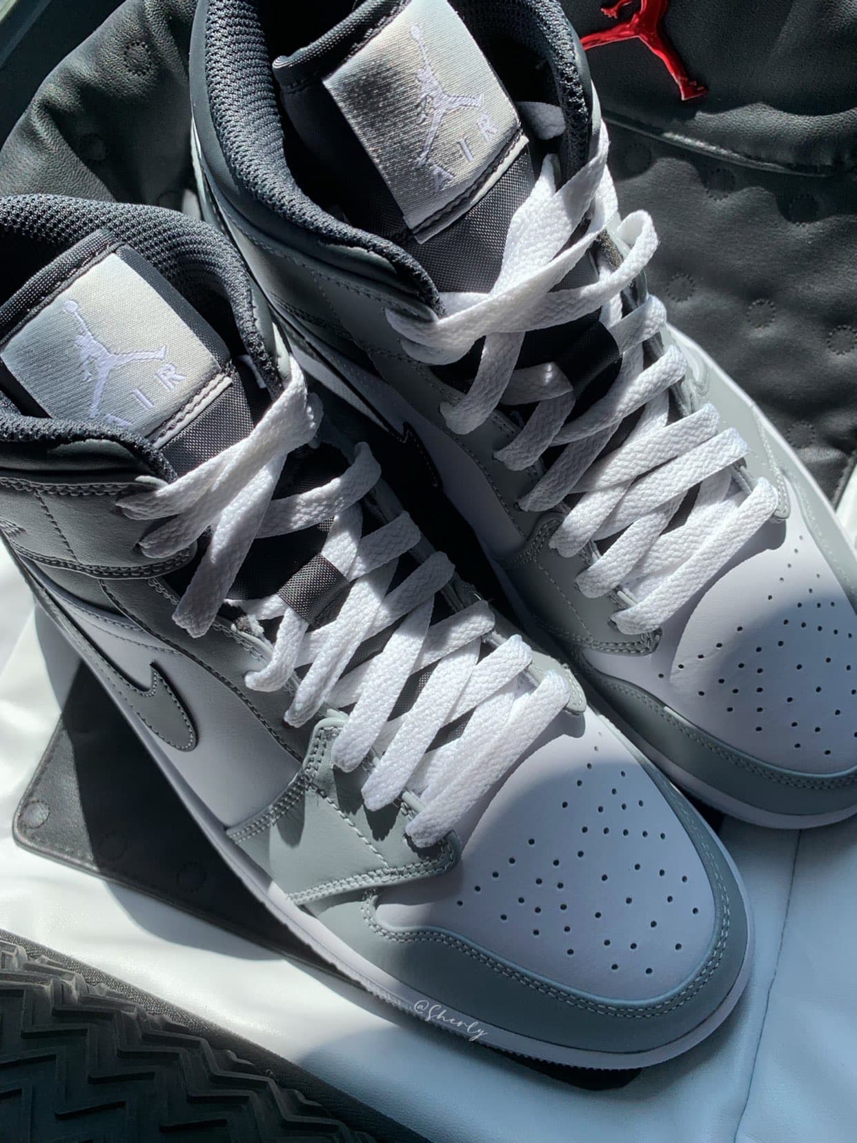 Jordan Air Jordan 1 Mid "Light Smoke Grey" - фото покупателя Станислав