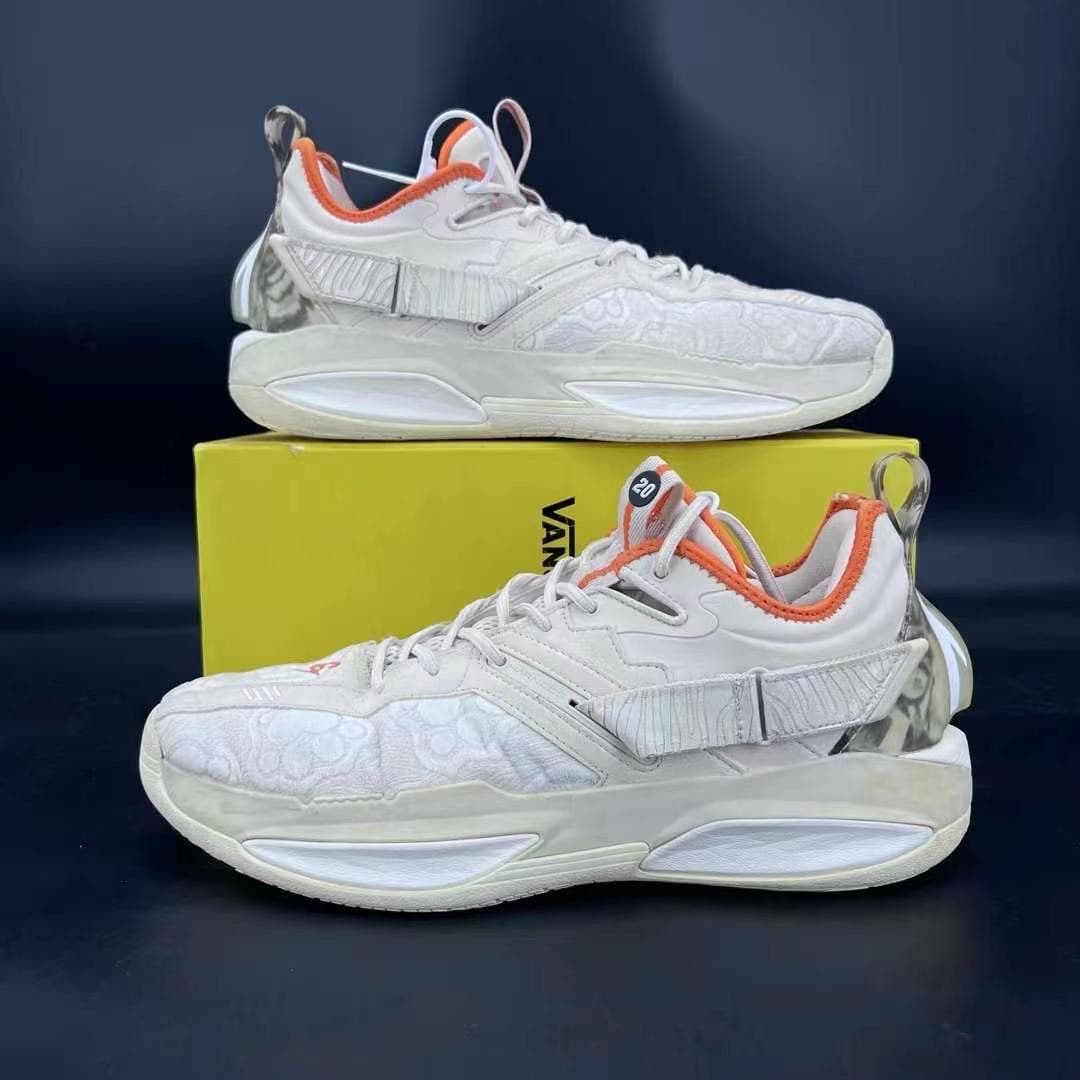 Anta GH3 "CNY" TPU - фото покупателя Денис