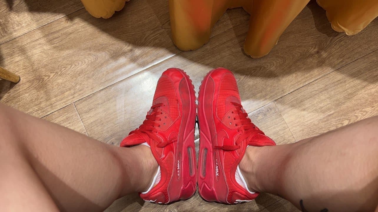 Nike Air Max 90 Essential Triple Red - фото покупателя Валентин